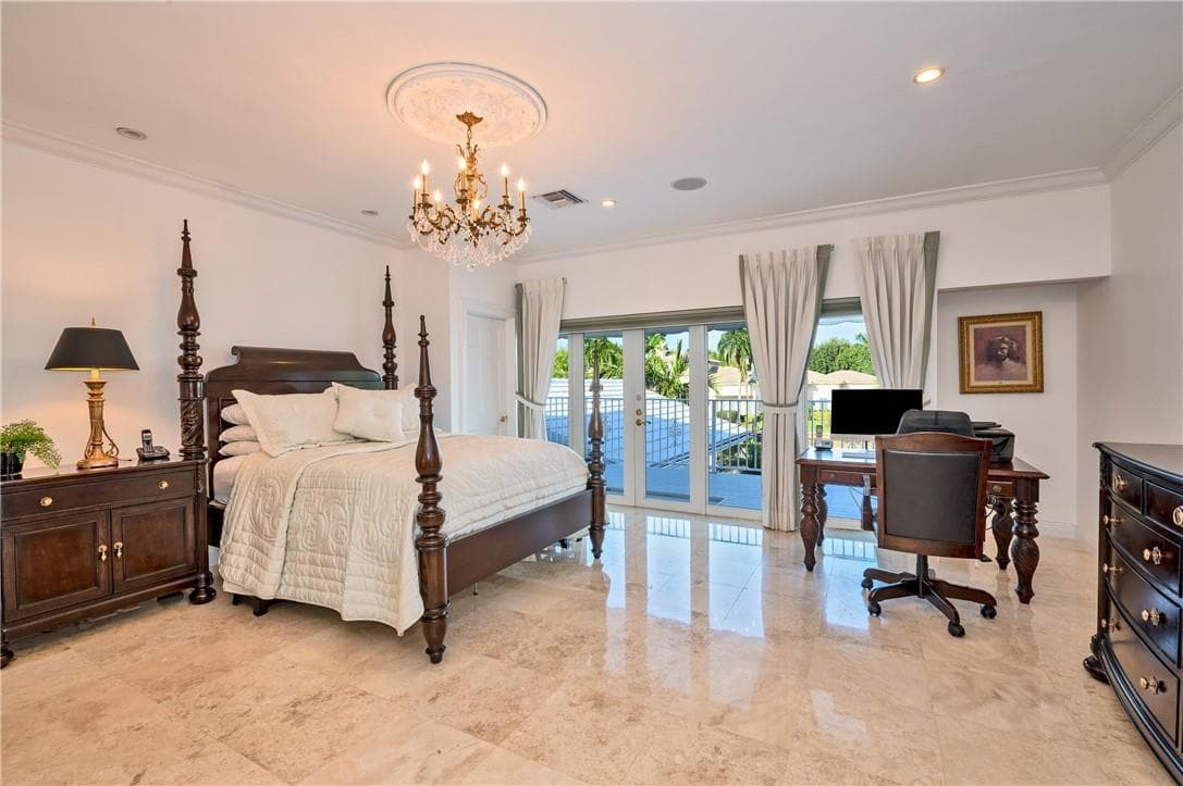 2 Compass Ln