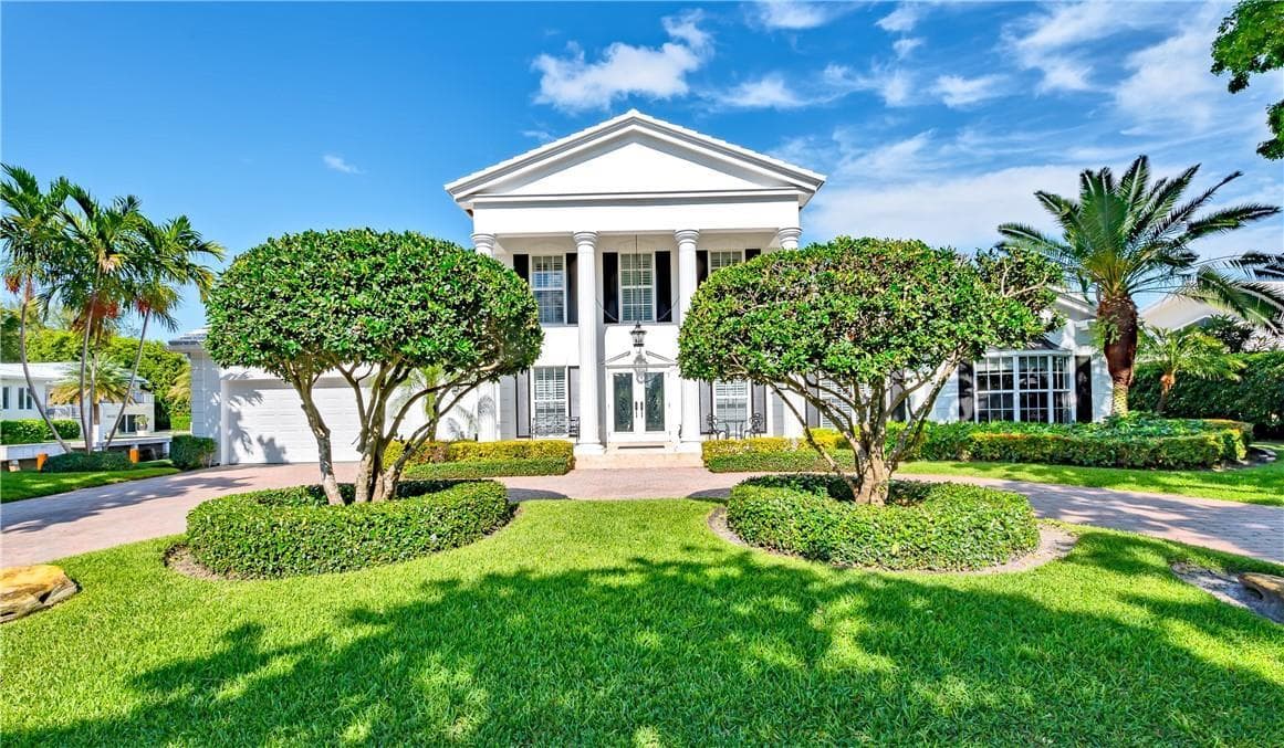 2 Compass Ln