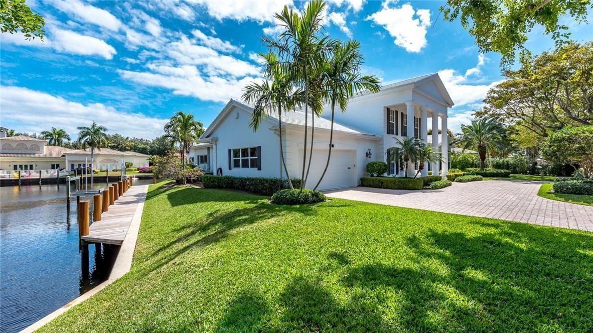 2 Compass Ln