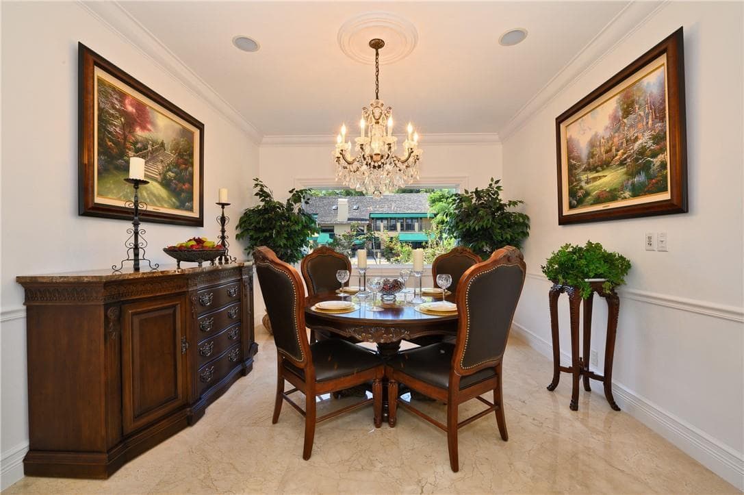 2 Compass Ln