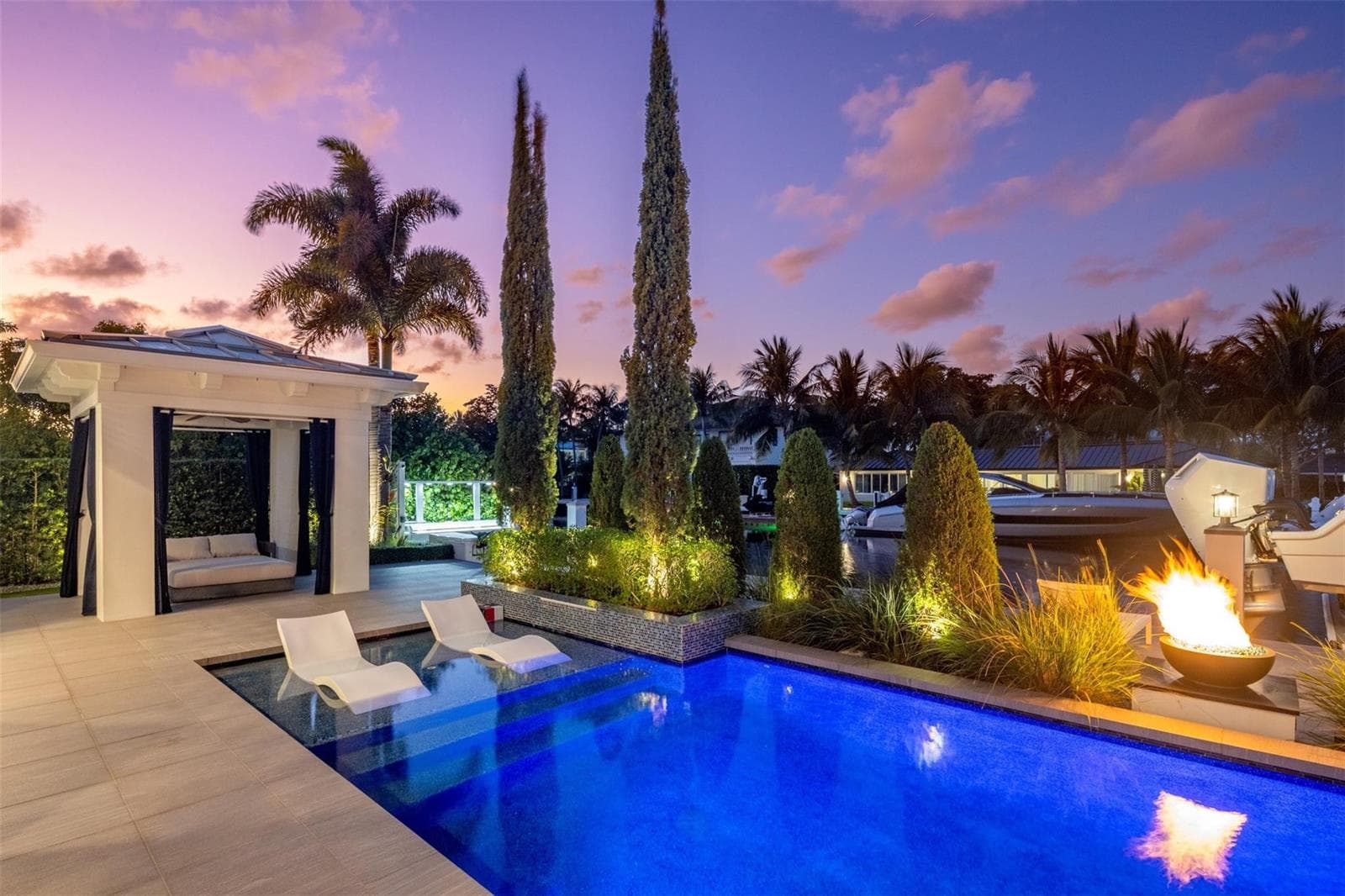 2317 Delmar Pl