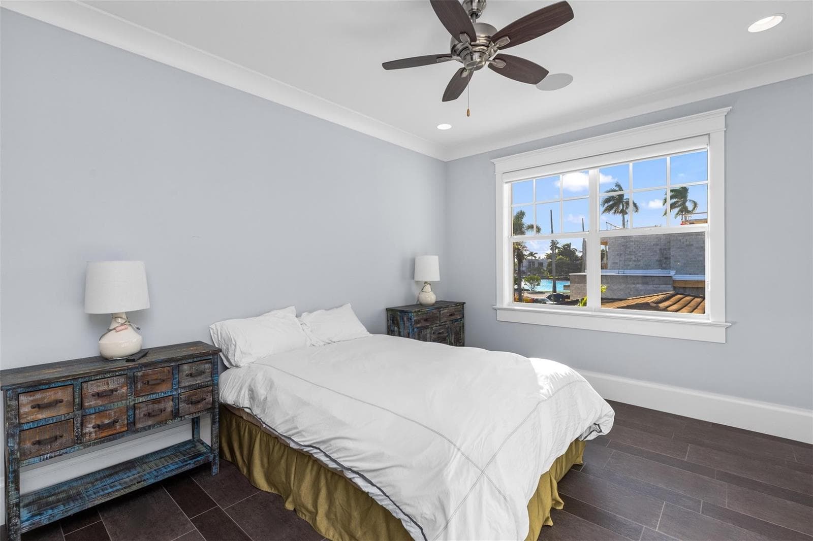 2317 Delmar Pl
