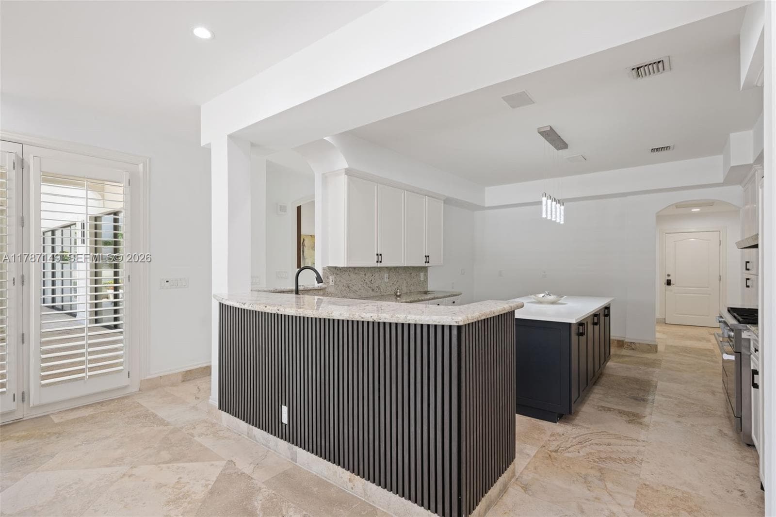2561 Lucille Dr