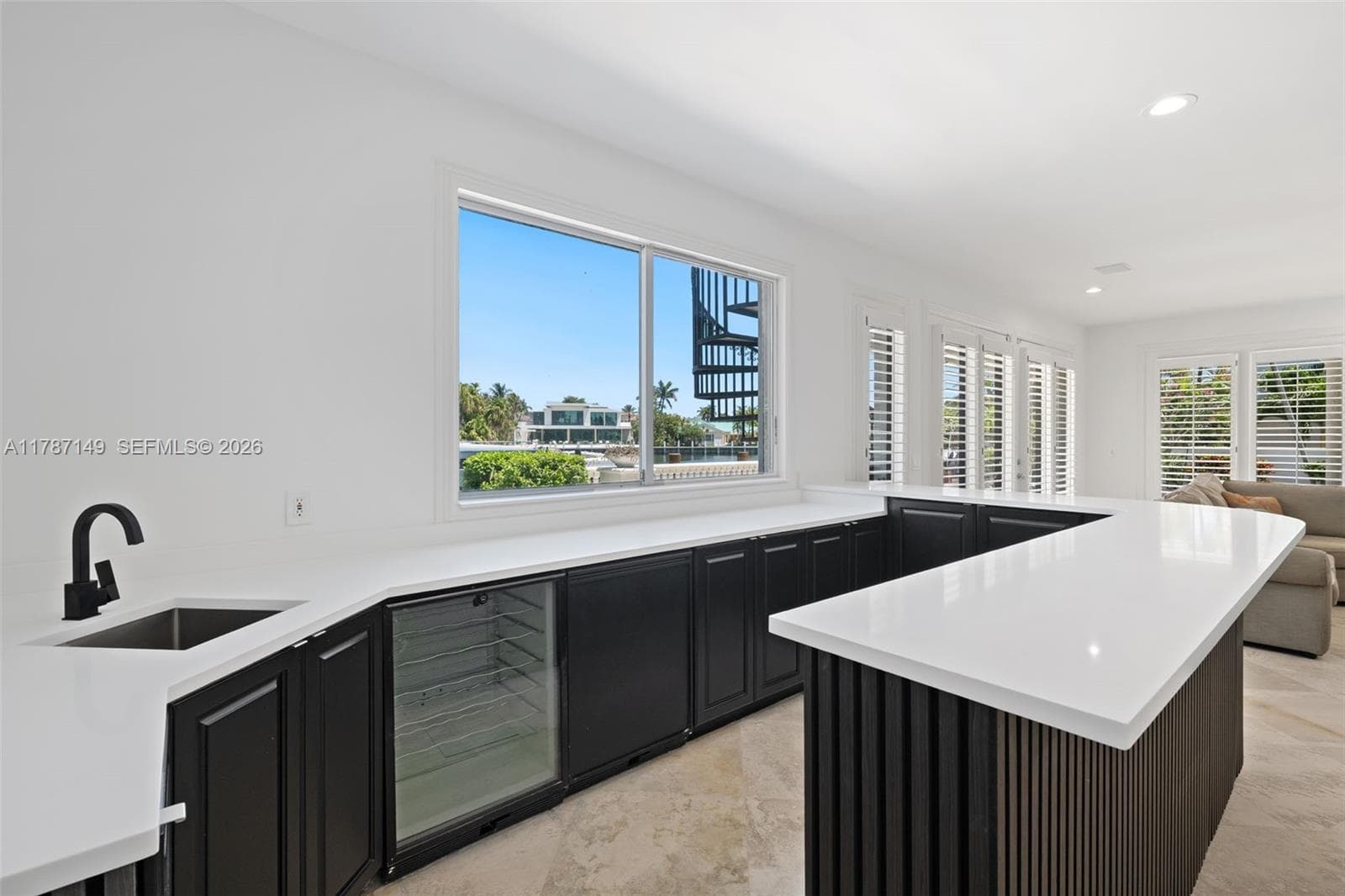 2561 Lucille Dr