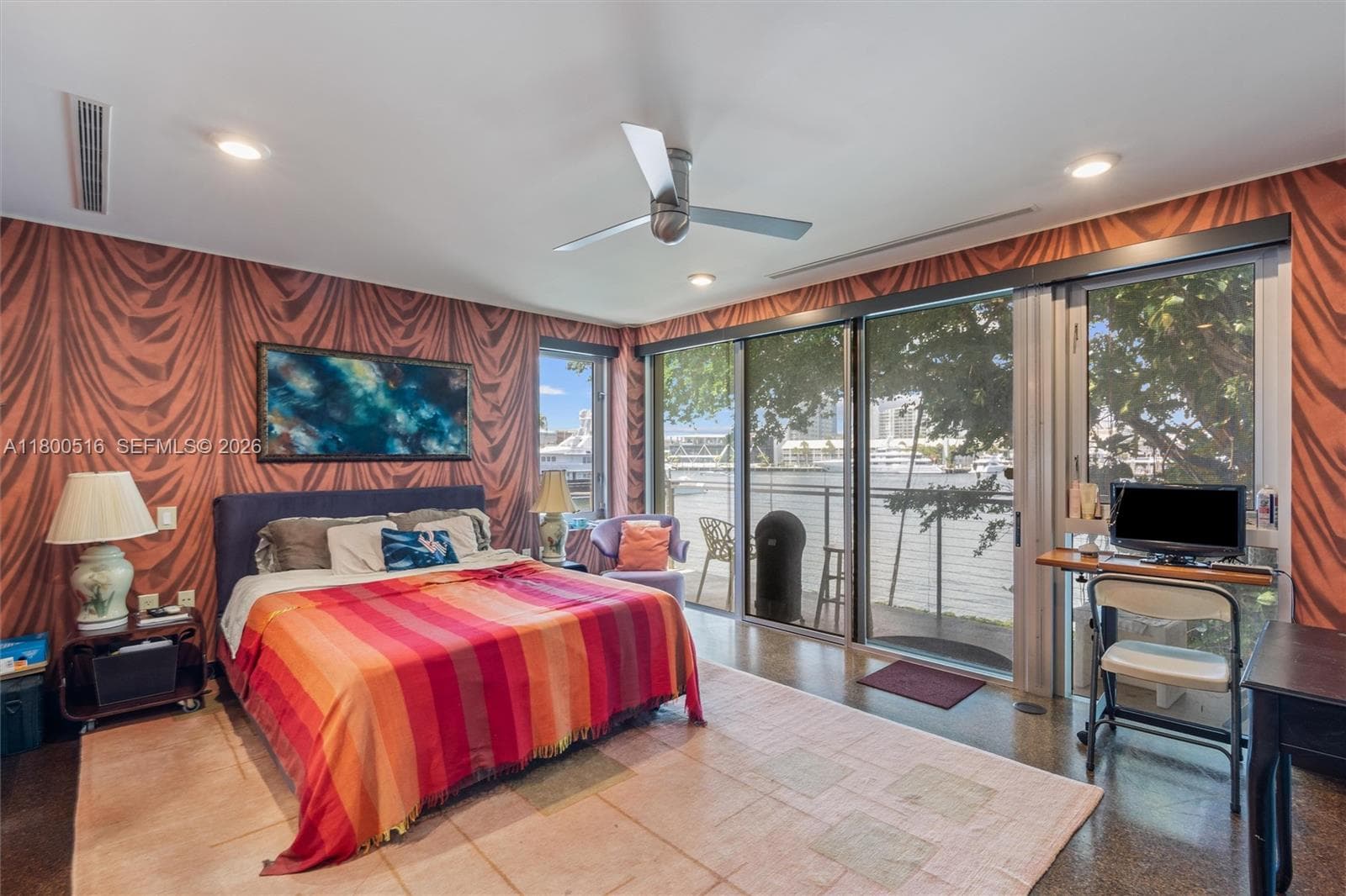 2500 Mercedes Dr