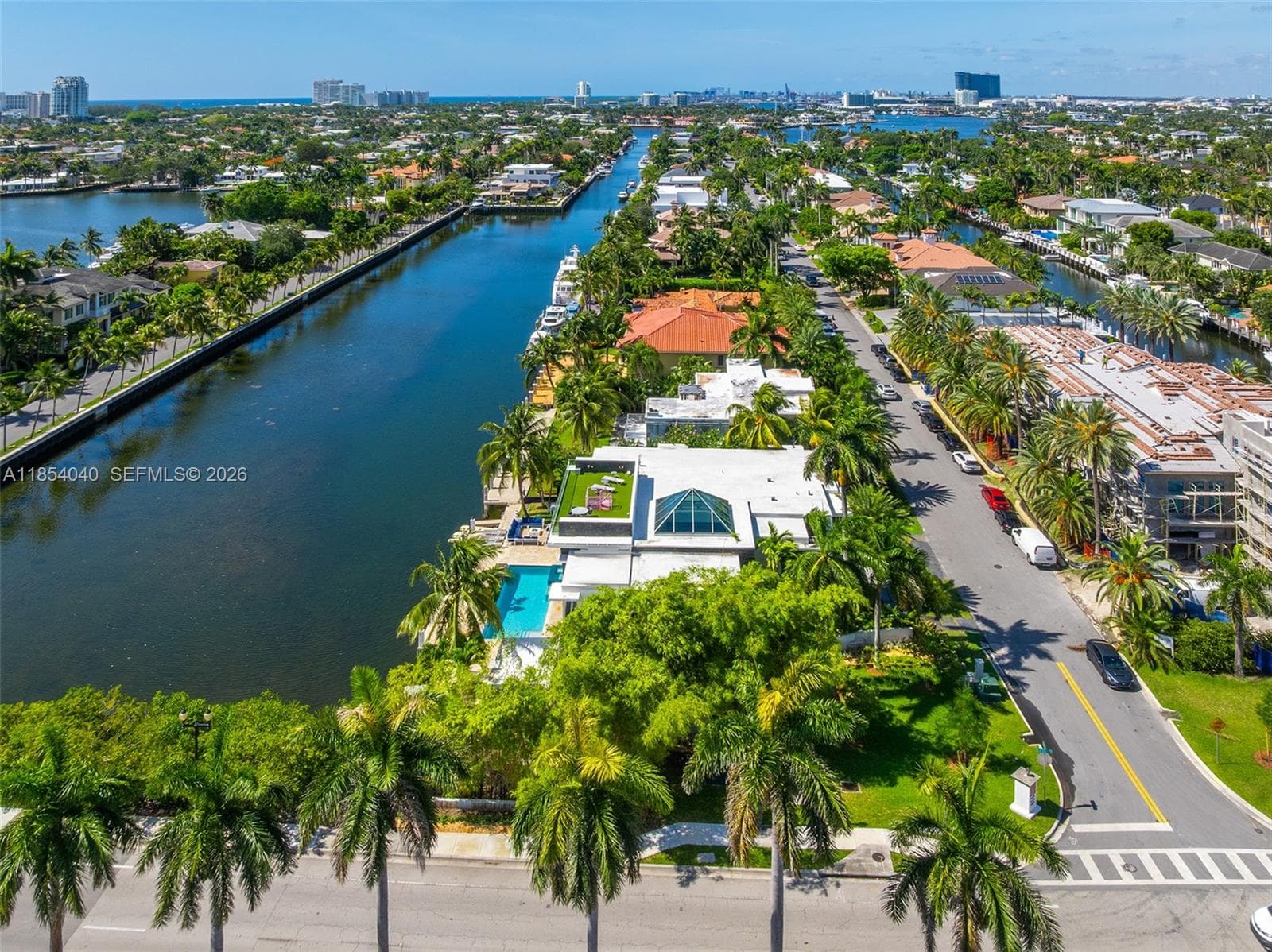 300 Royal Plaza Dr