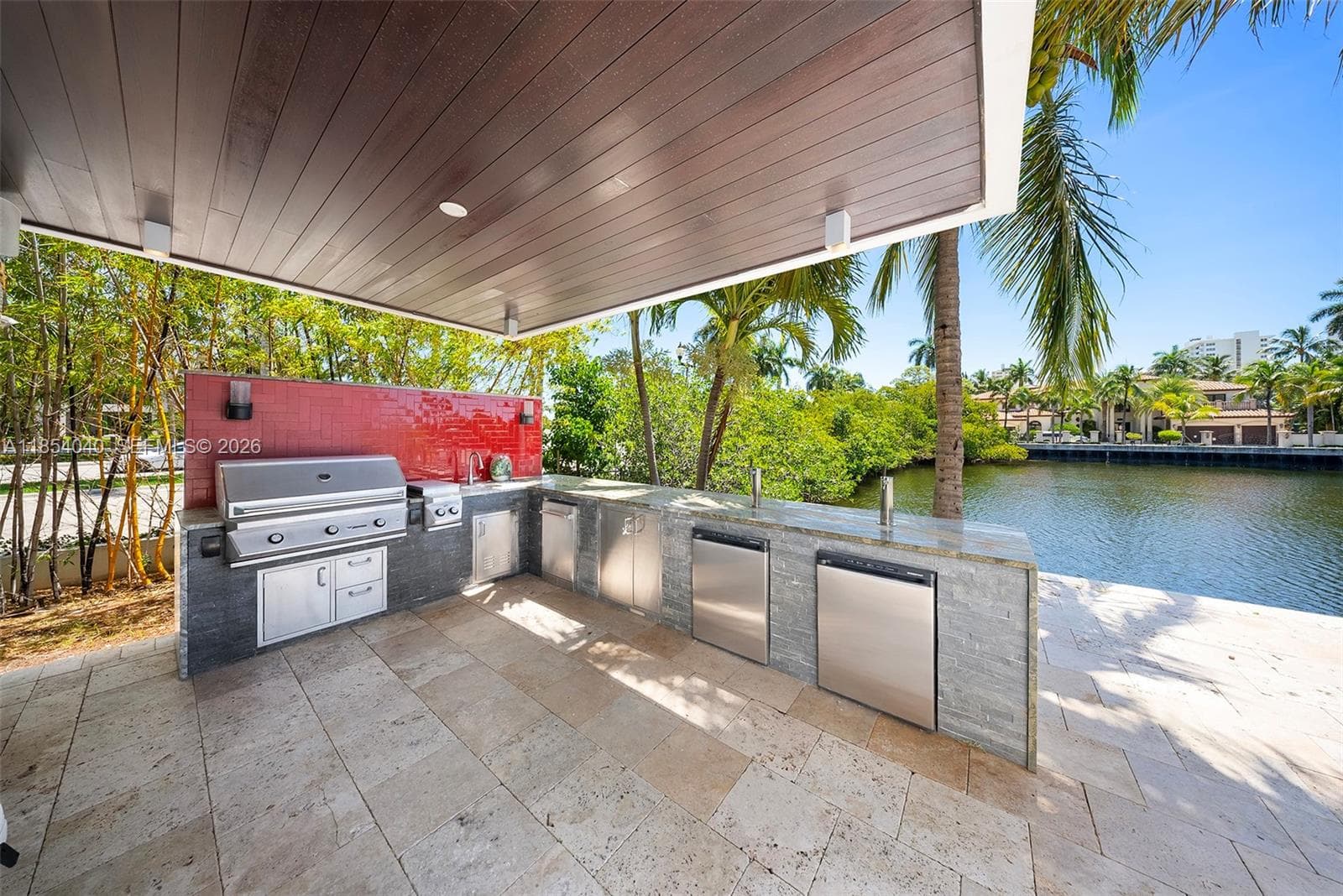 300 Royal Plaza Dr