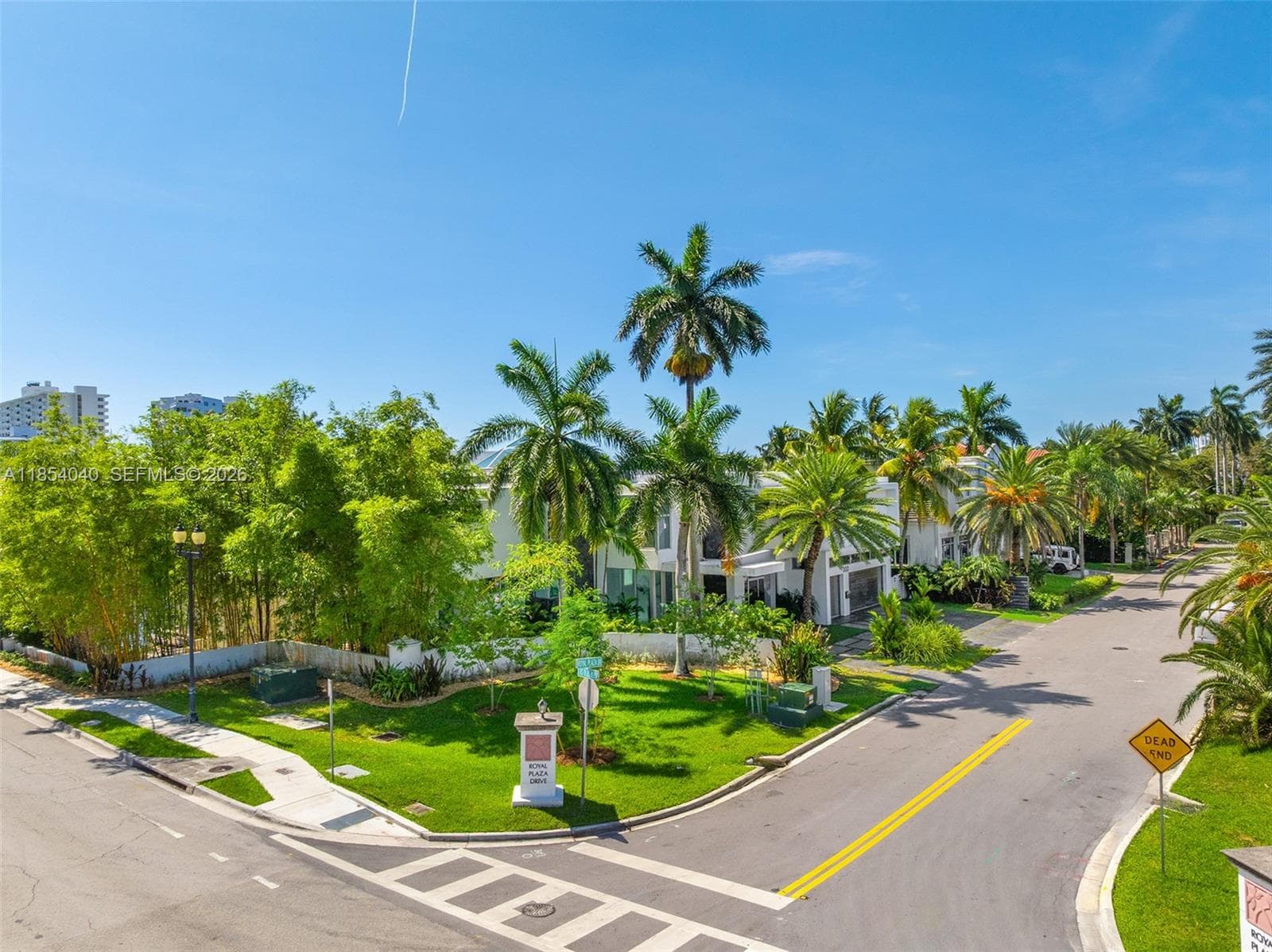 300 Royal Plaza Dr