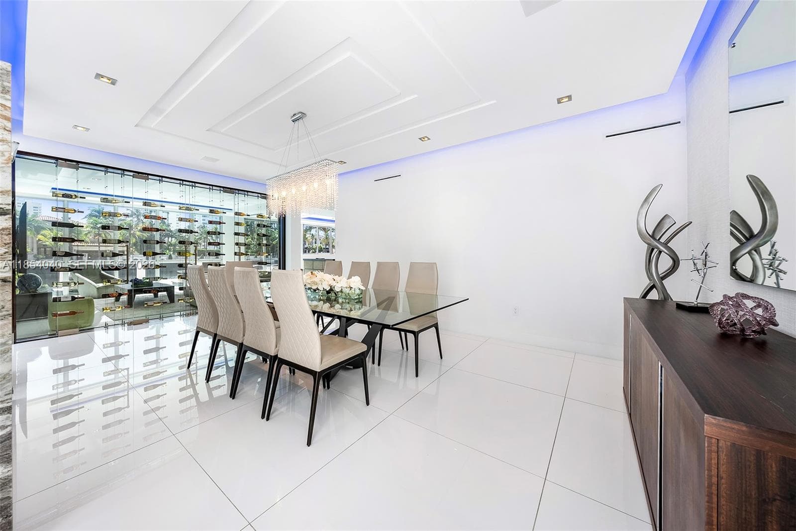 300 Royal Plaza Dr