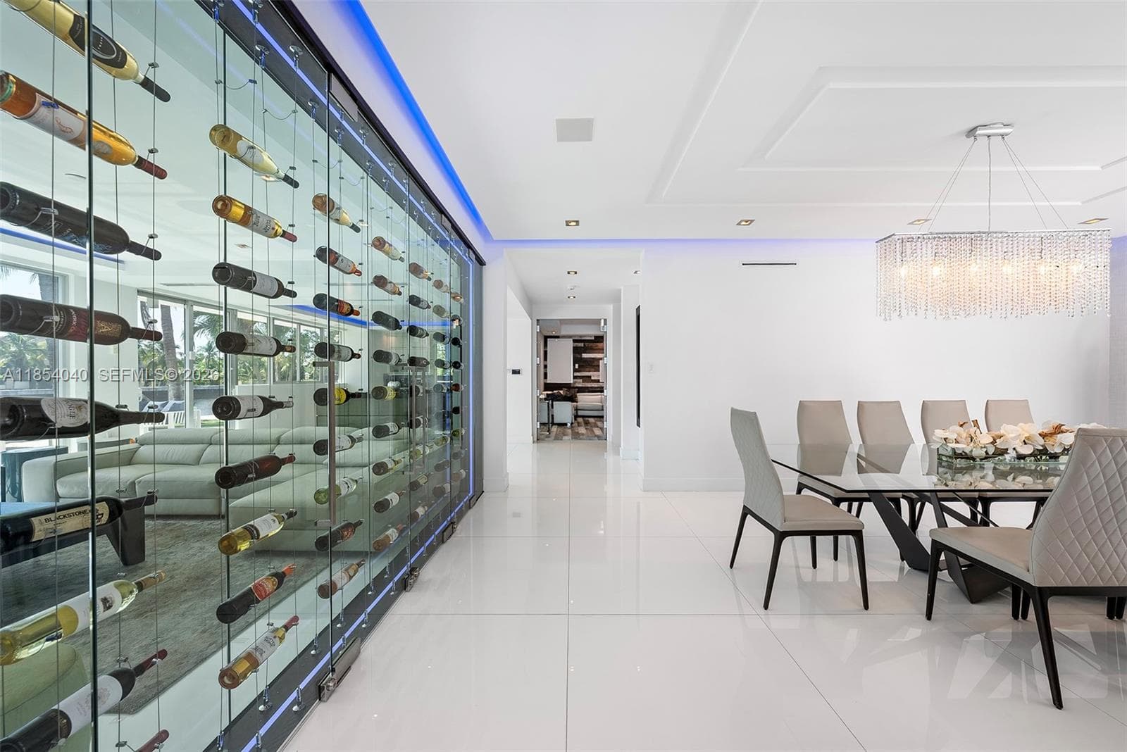 300 Royal Plaza Dr