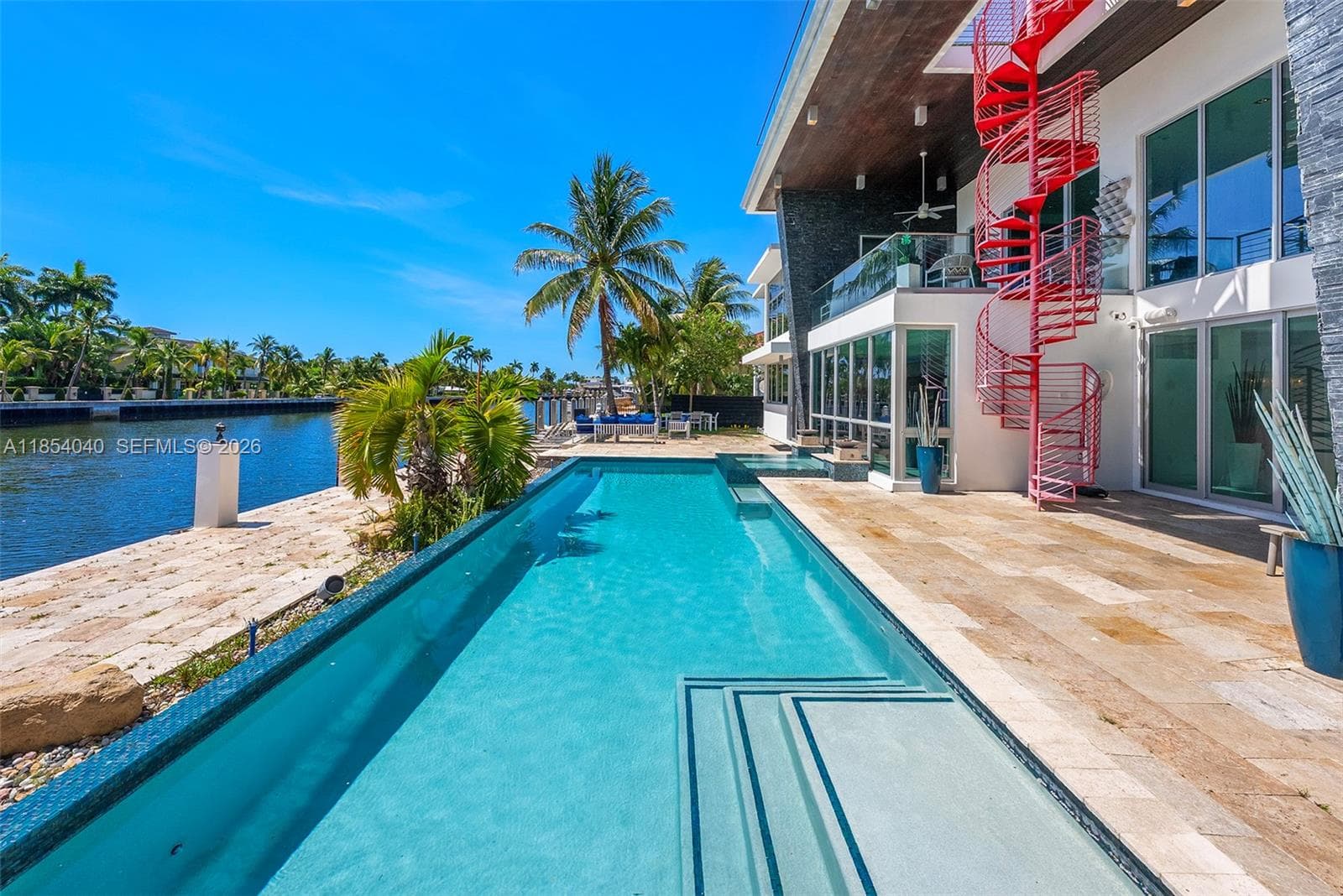 300 Royal Plaza Dr