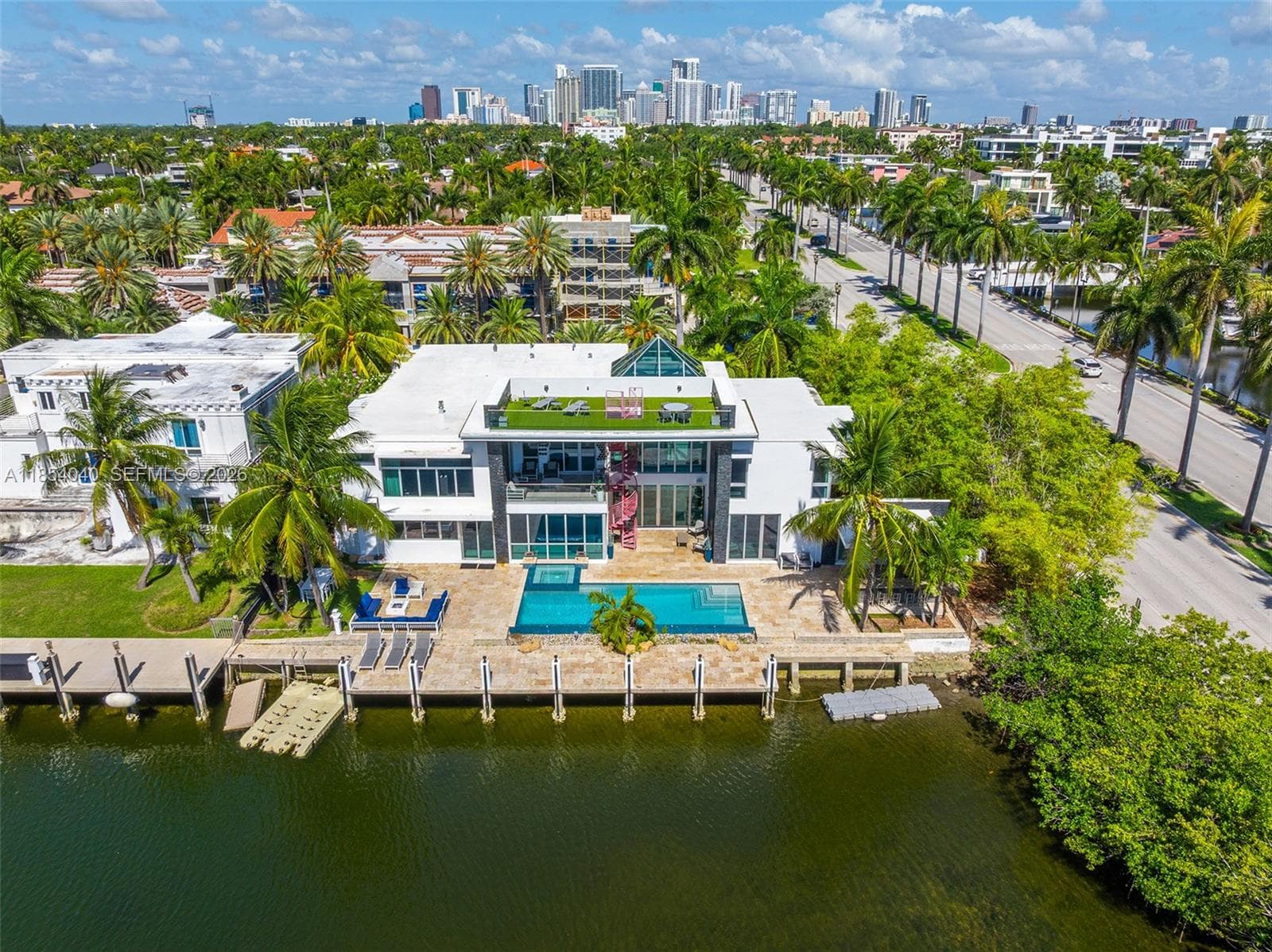 300 Royal Plaza Dr