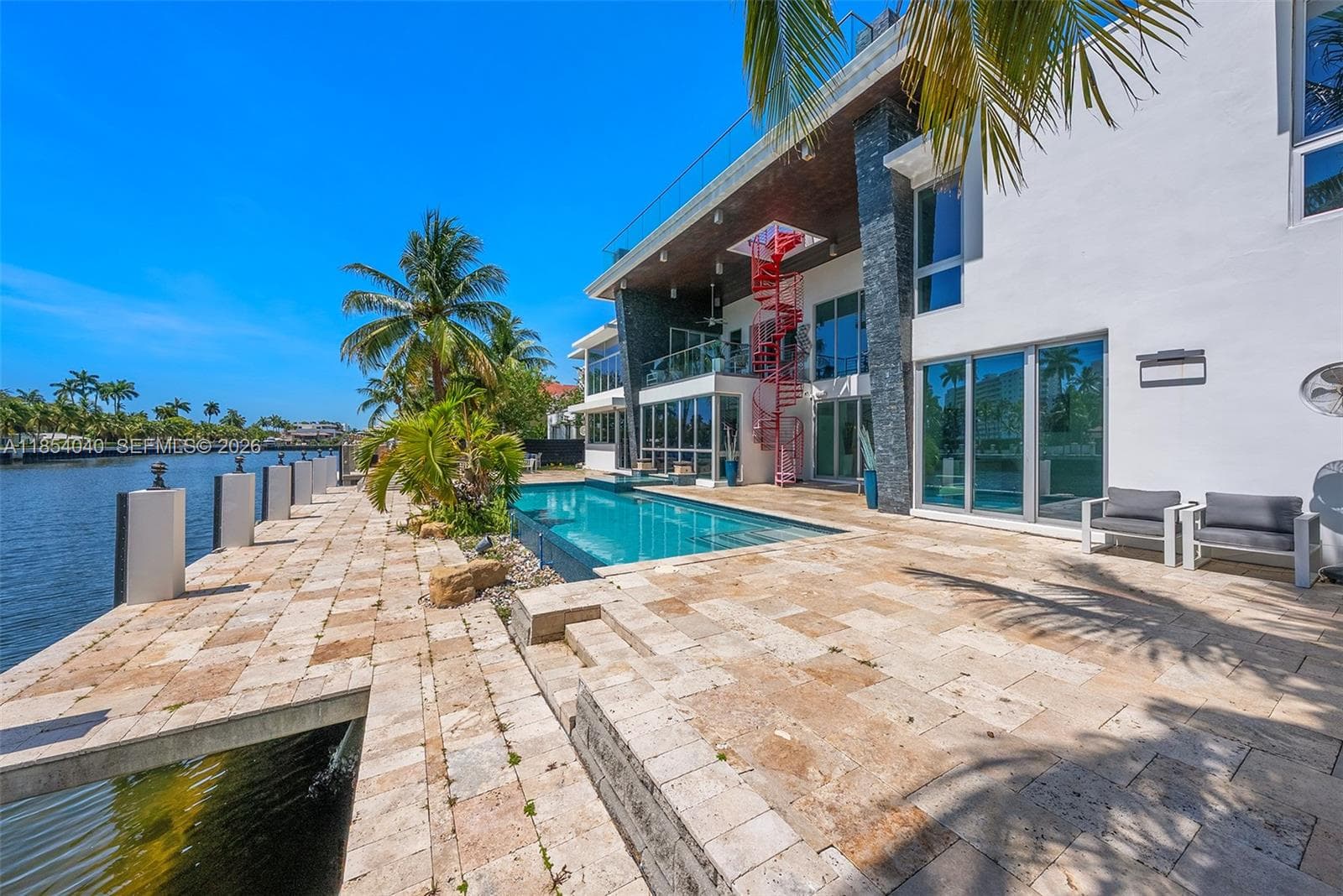 300 Royal Plaza Dr