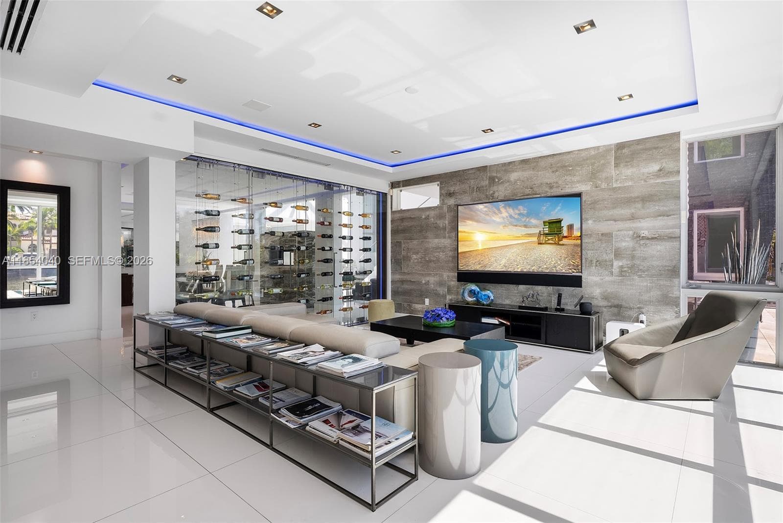 300 Royal Plaza Dr