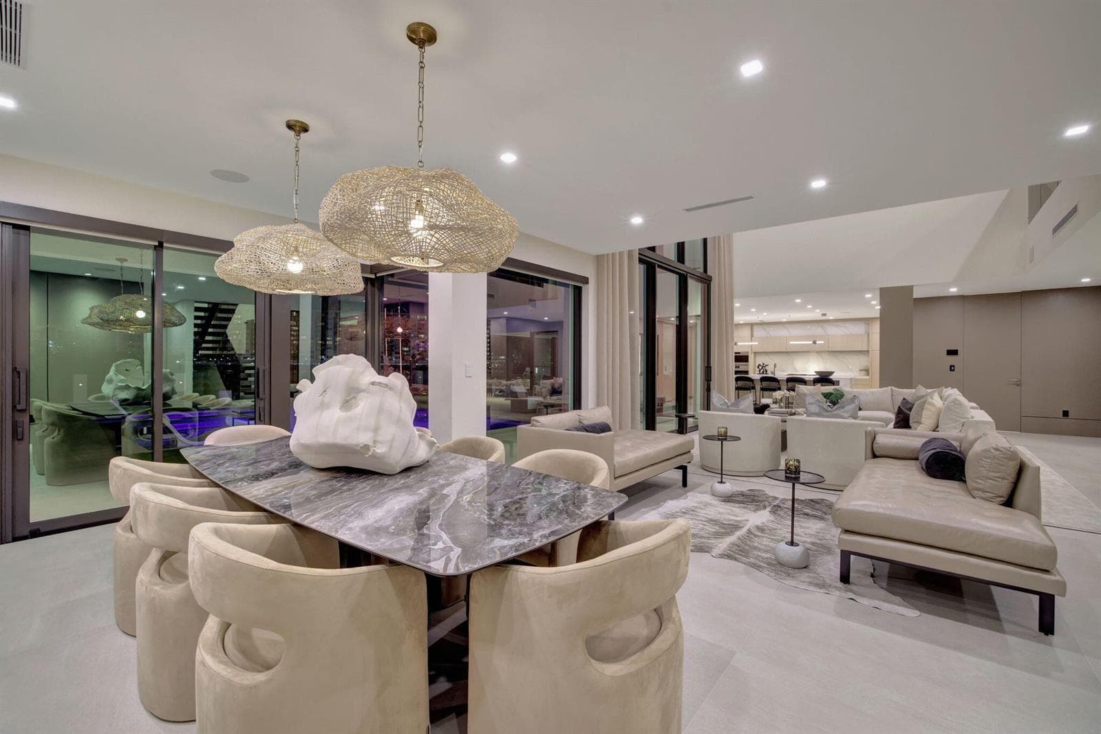 2533 Aqua Vista Blvd