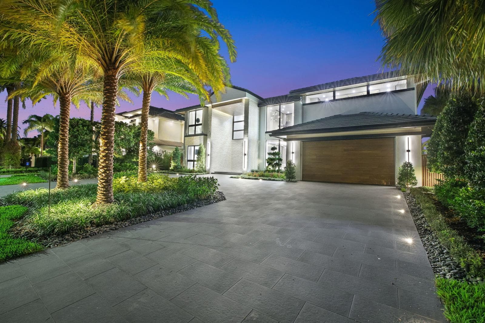 2533 Aqua Vista Blvd