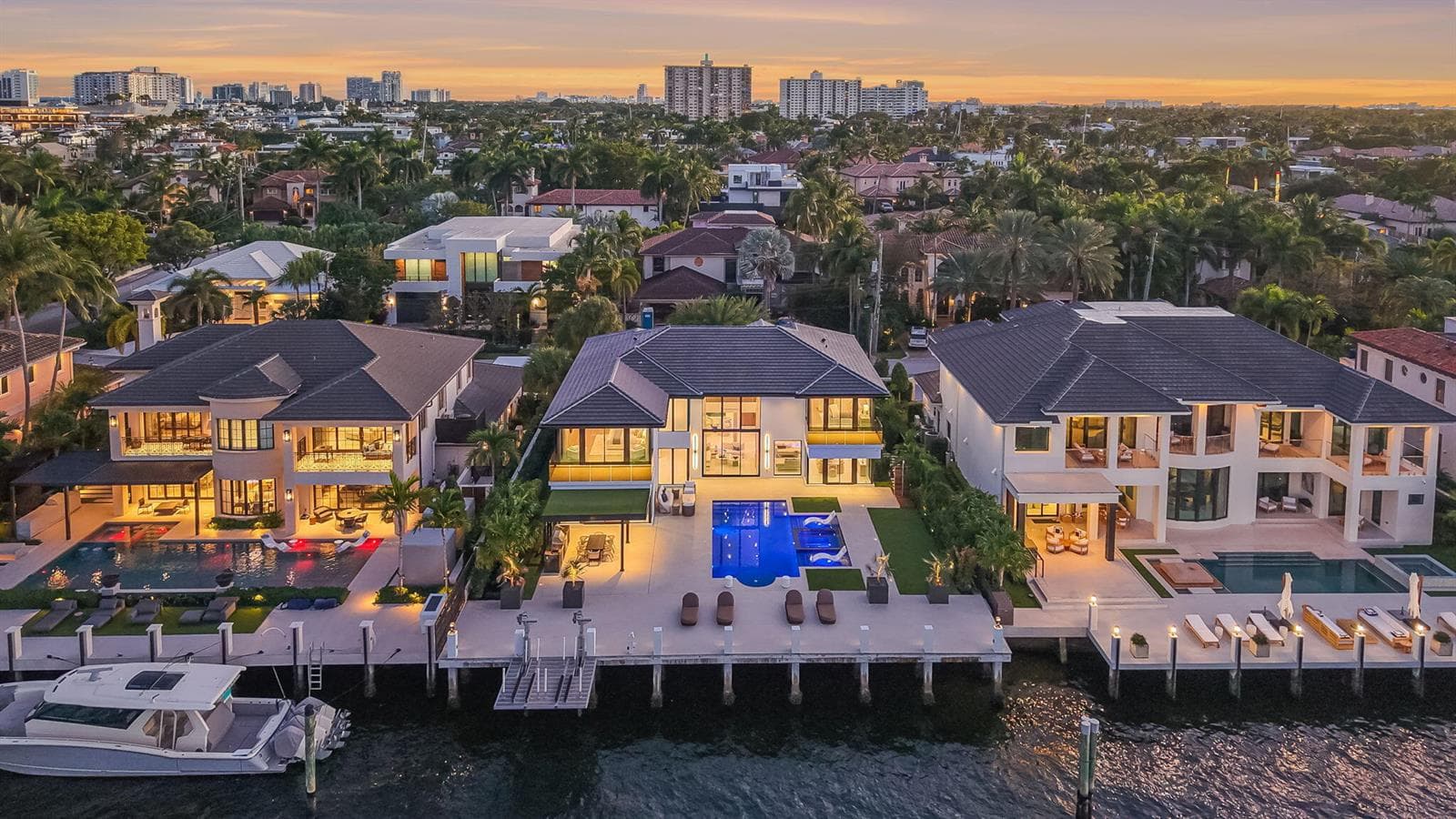 2533 Aqua Vista Blvd