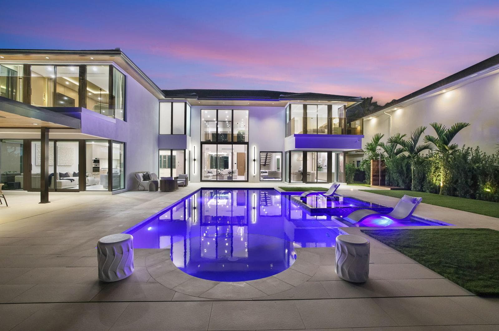 2533 Aqua Vista Blvd