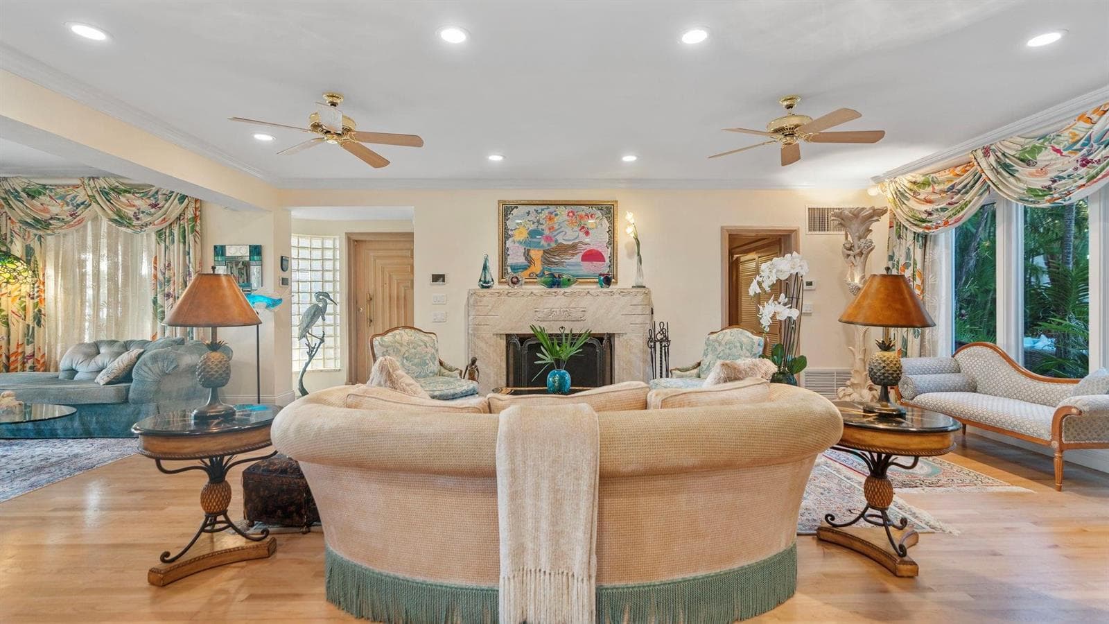 615 Idlewyld Dr