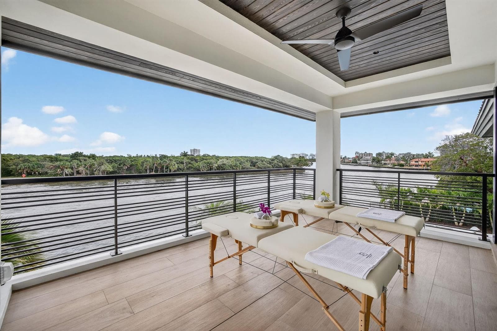 1918 Intracoastal Dr