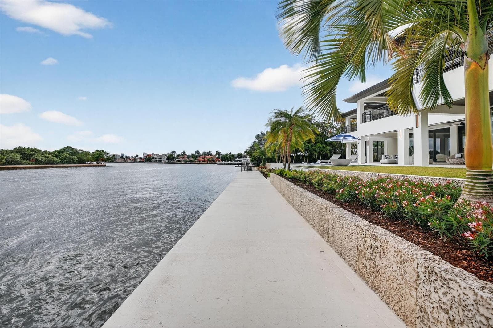1918 Intracoastal Dr