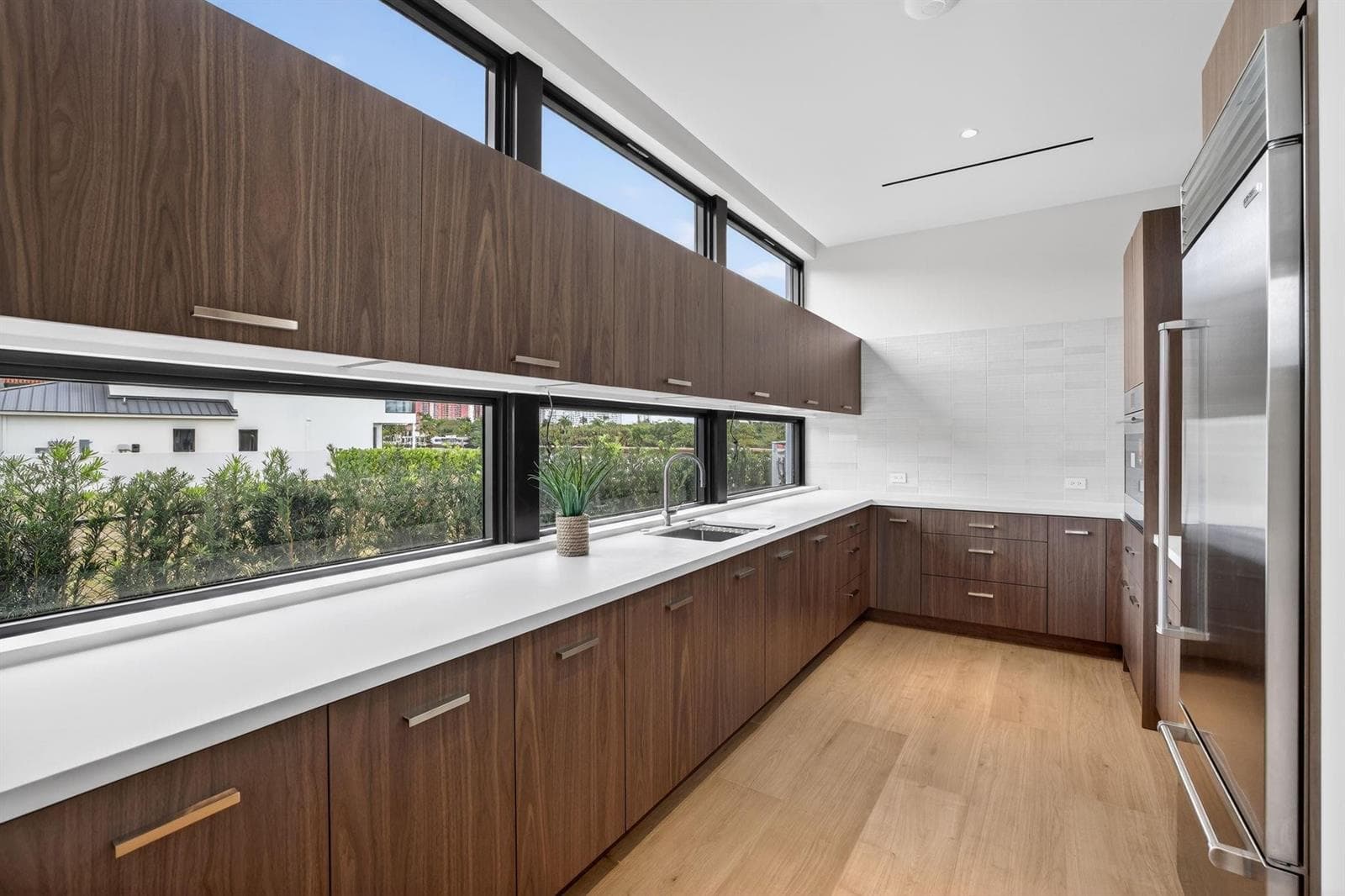 1918 Intracoastal Dr