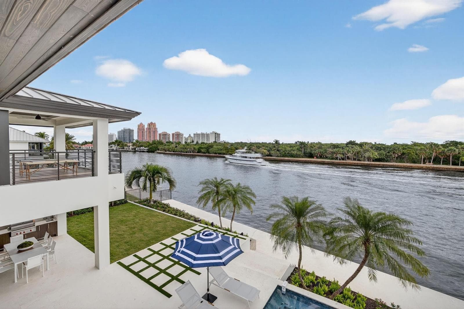 1918 Intracoastal Dr