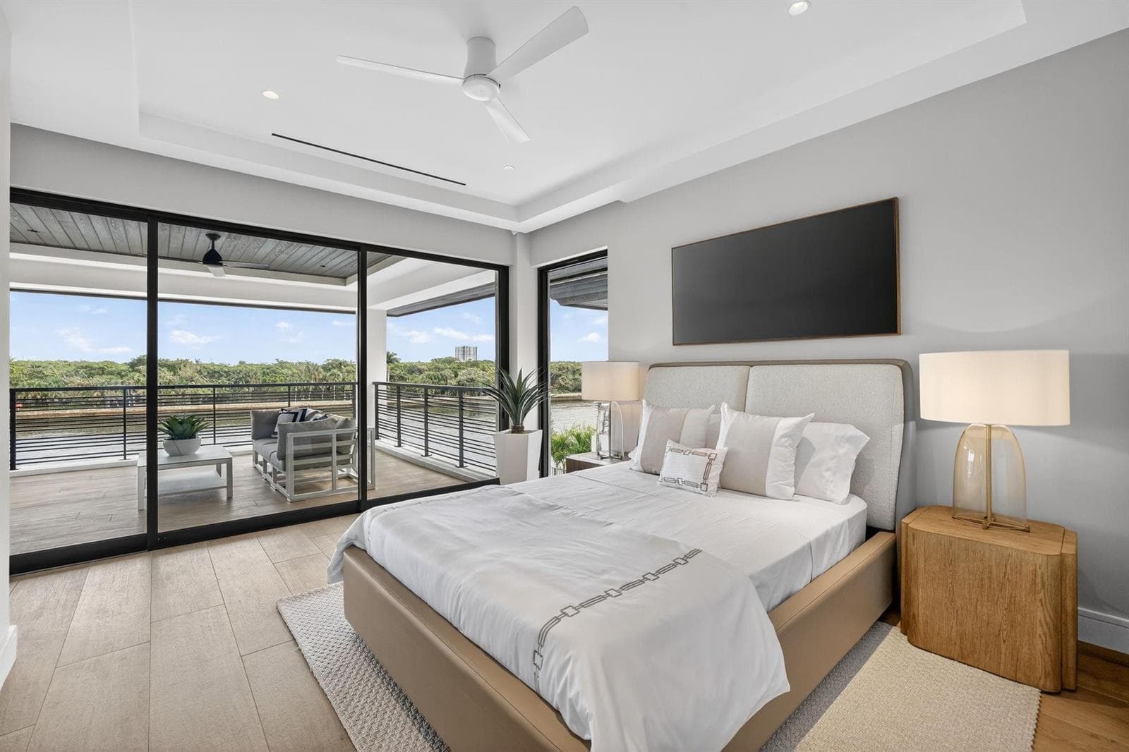 1918 Intracoastal Dr