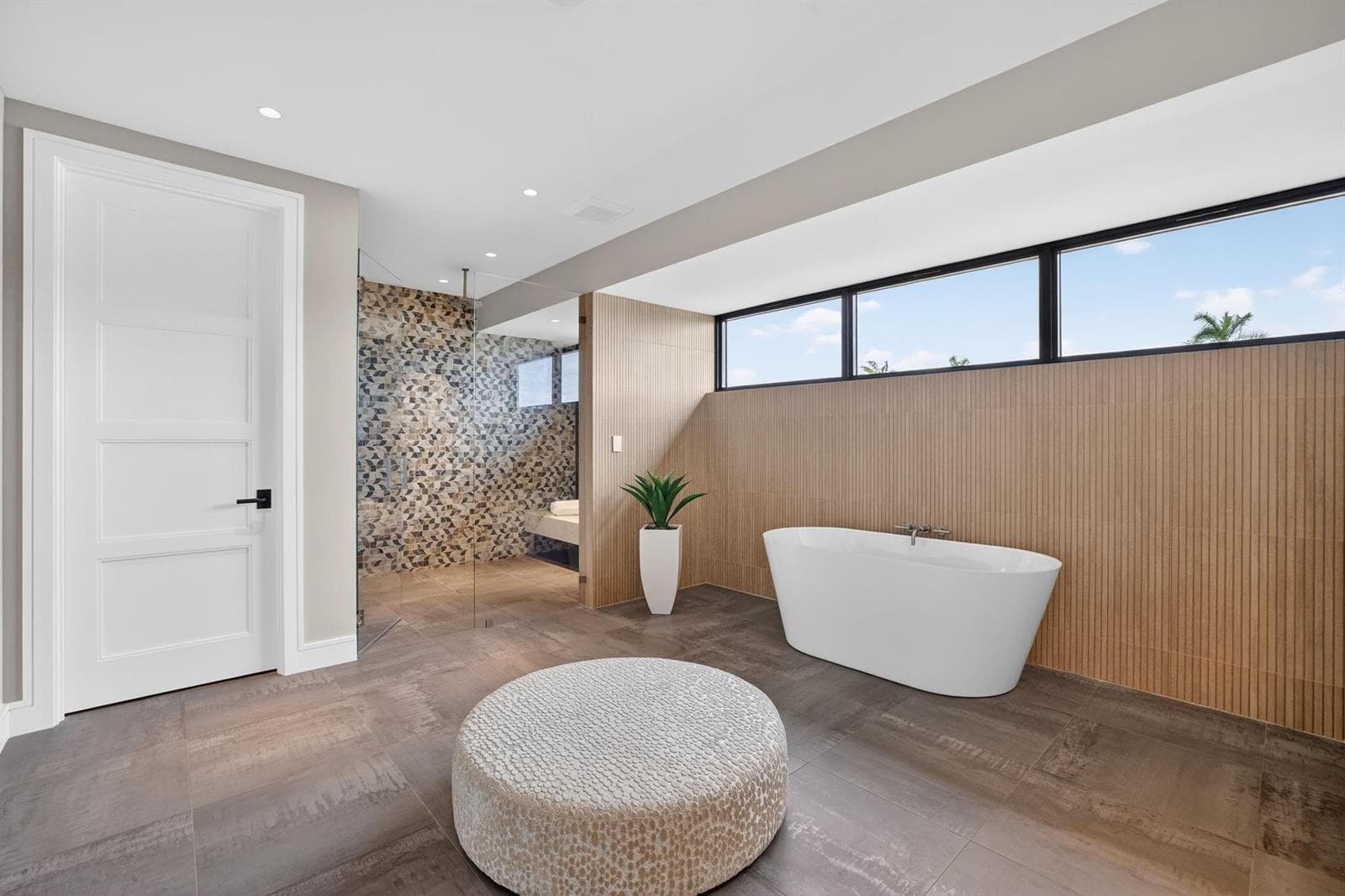 1918 Intracoastal Dr