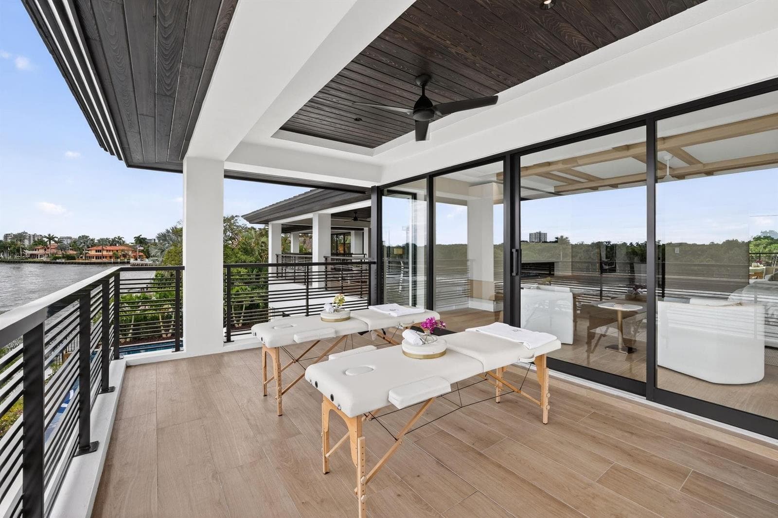 1918 Intracoastal Dr