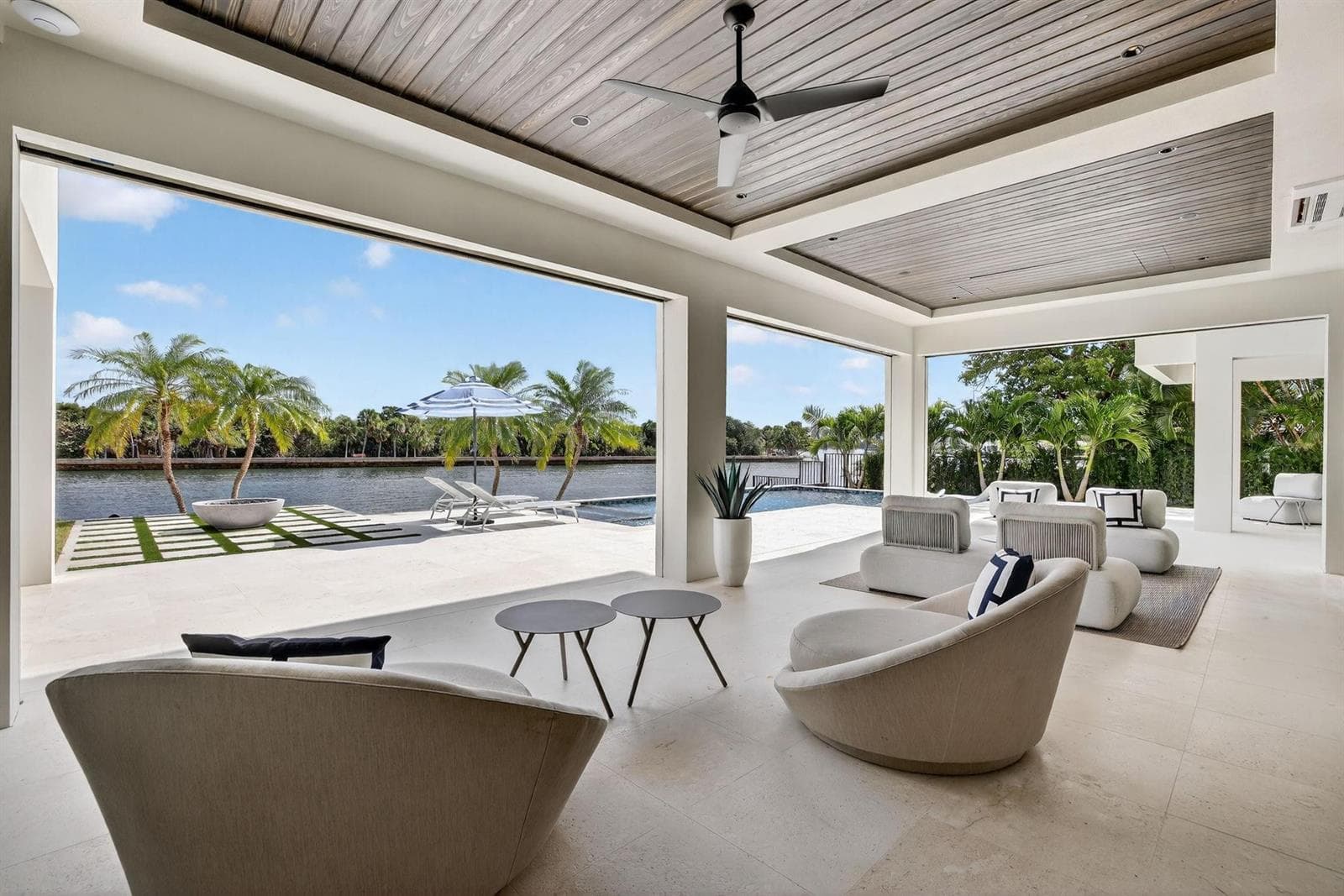 1918 Intracoastal Dr