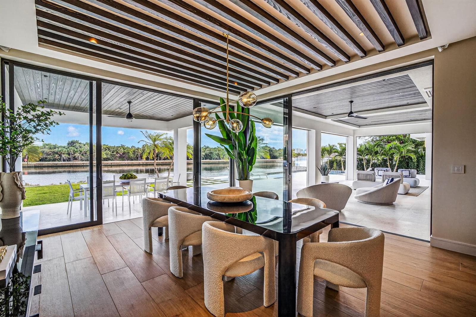 1918 Intracoastal Dr