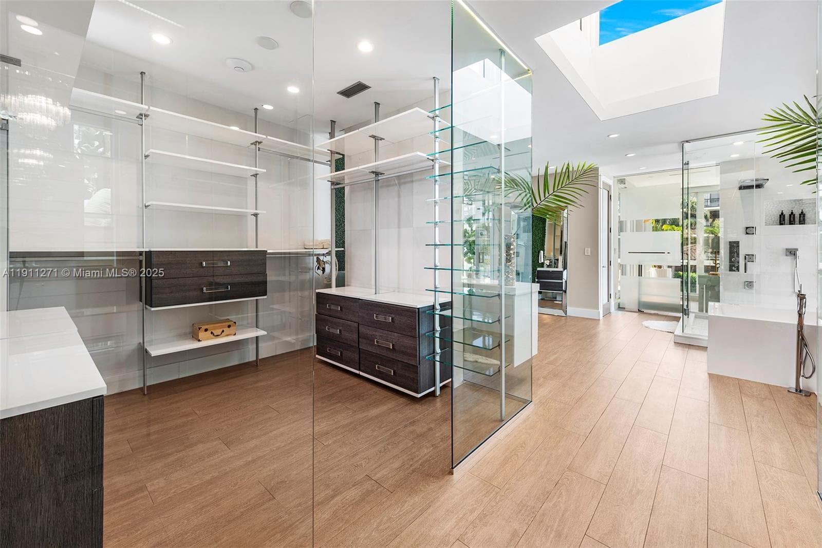 1319 Seminole Dr