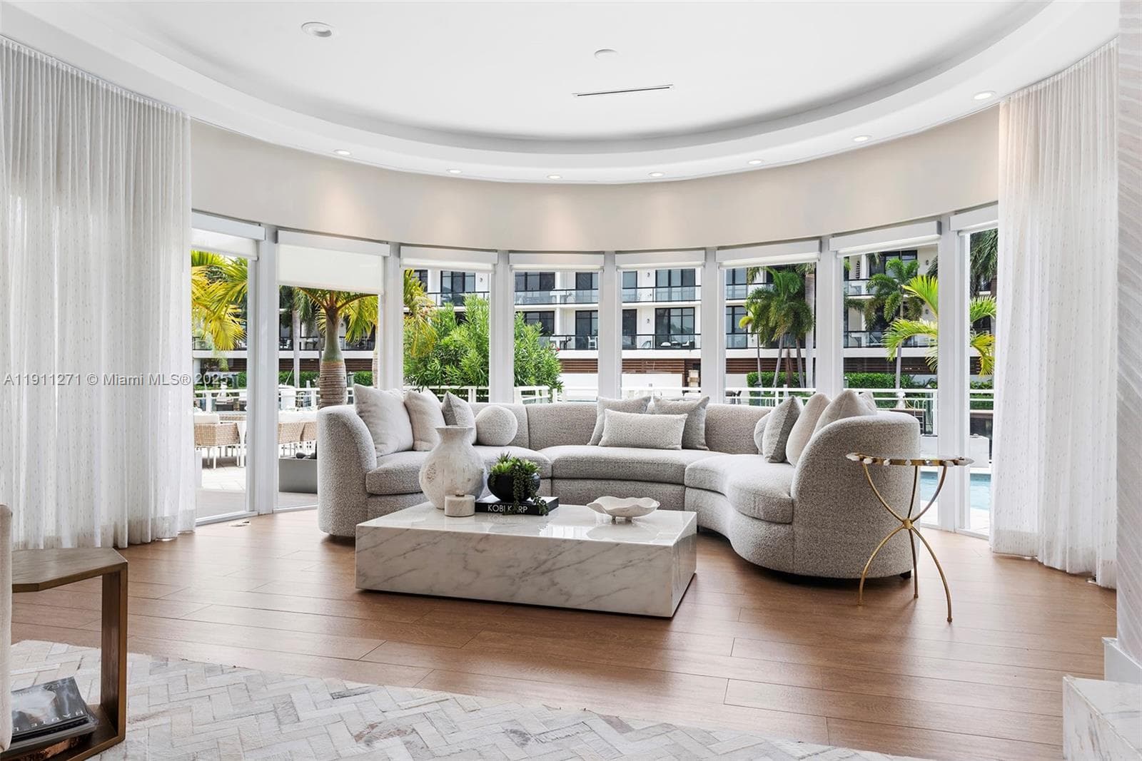 1319 Seminole Dr