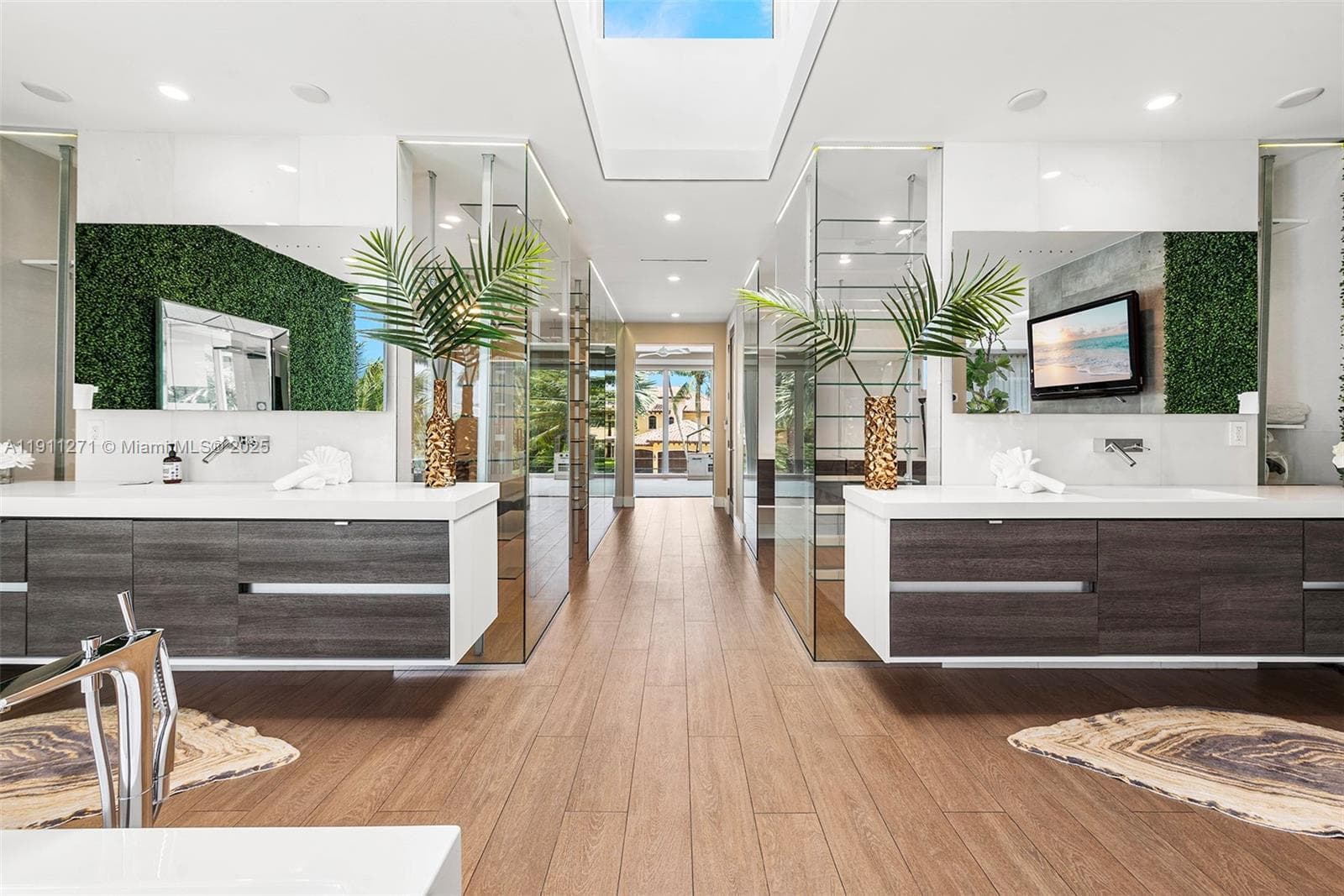 1319 Seminole Dr