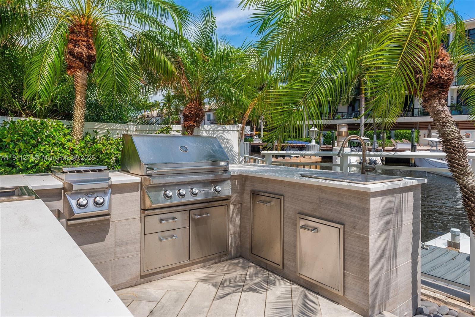 1319 Seminole Dr