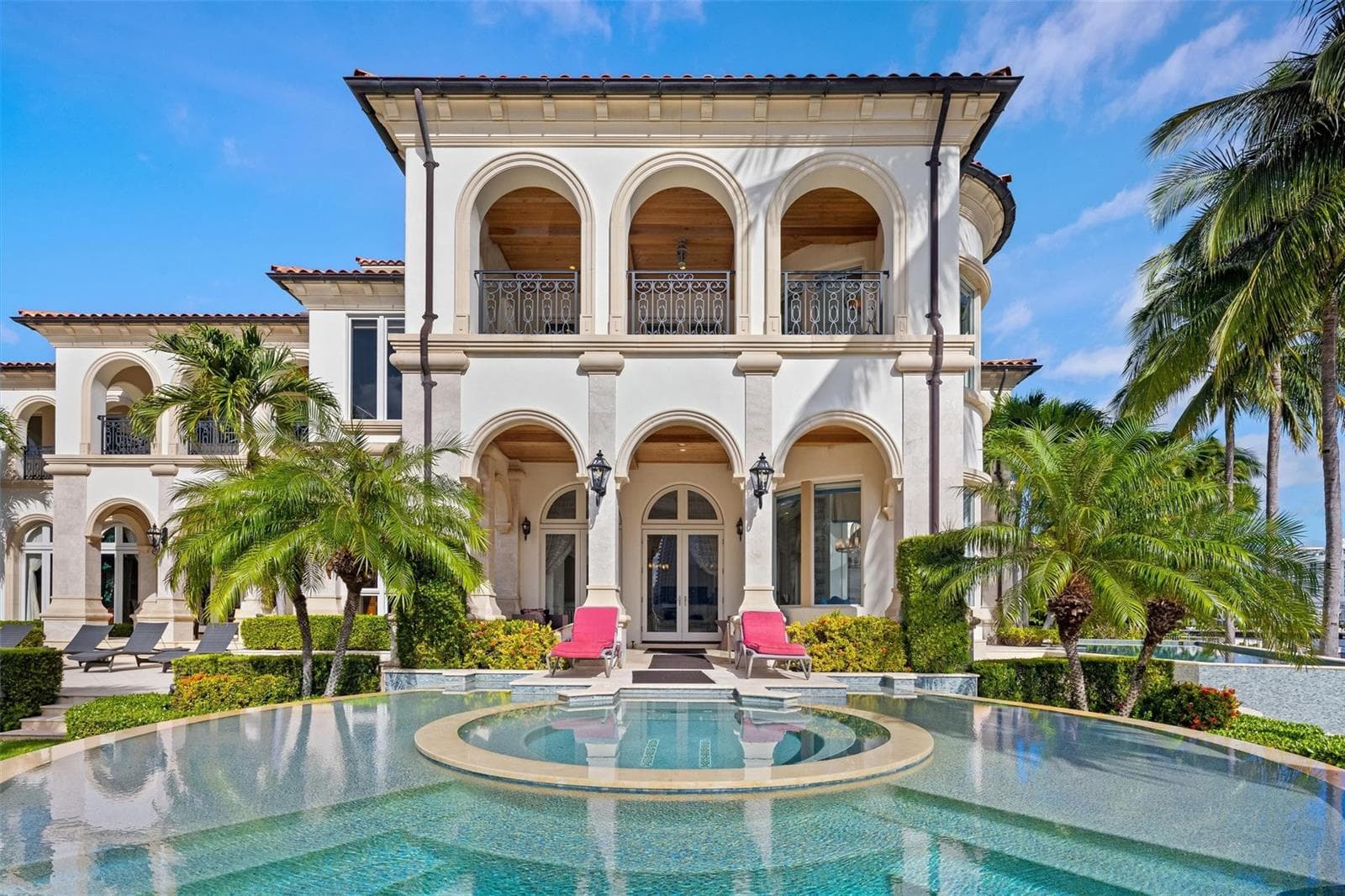 2716 Aqua Vista Blvd