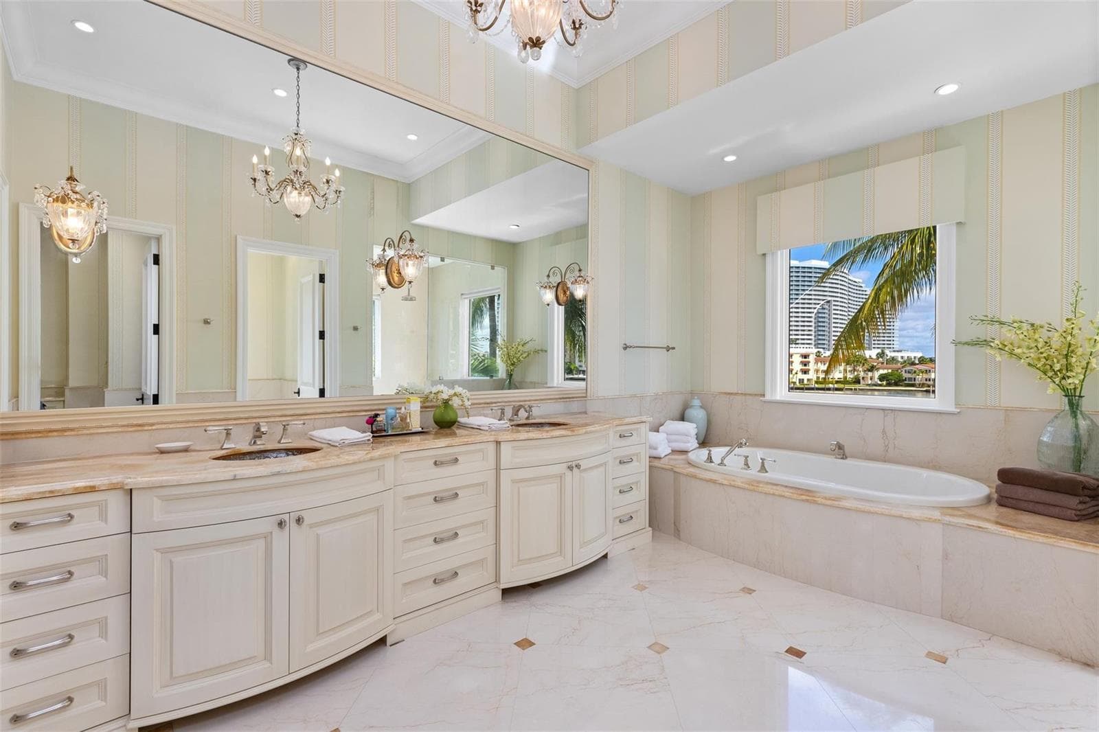 2716 Aqua Vista Blvd