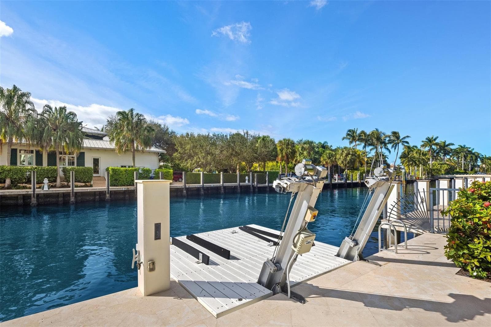2716 Aqua Vista Blvd