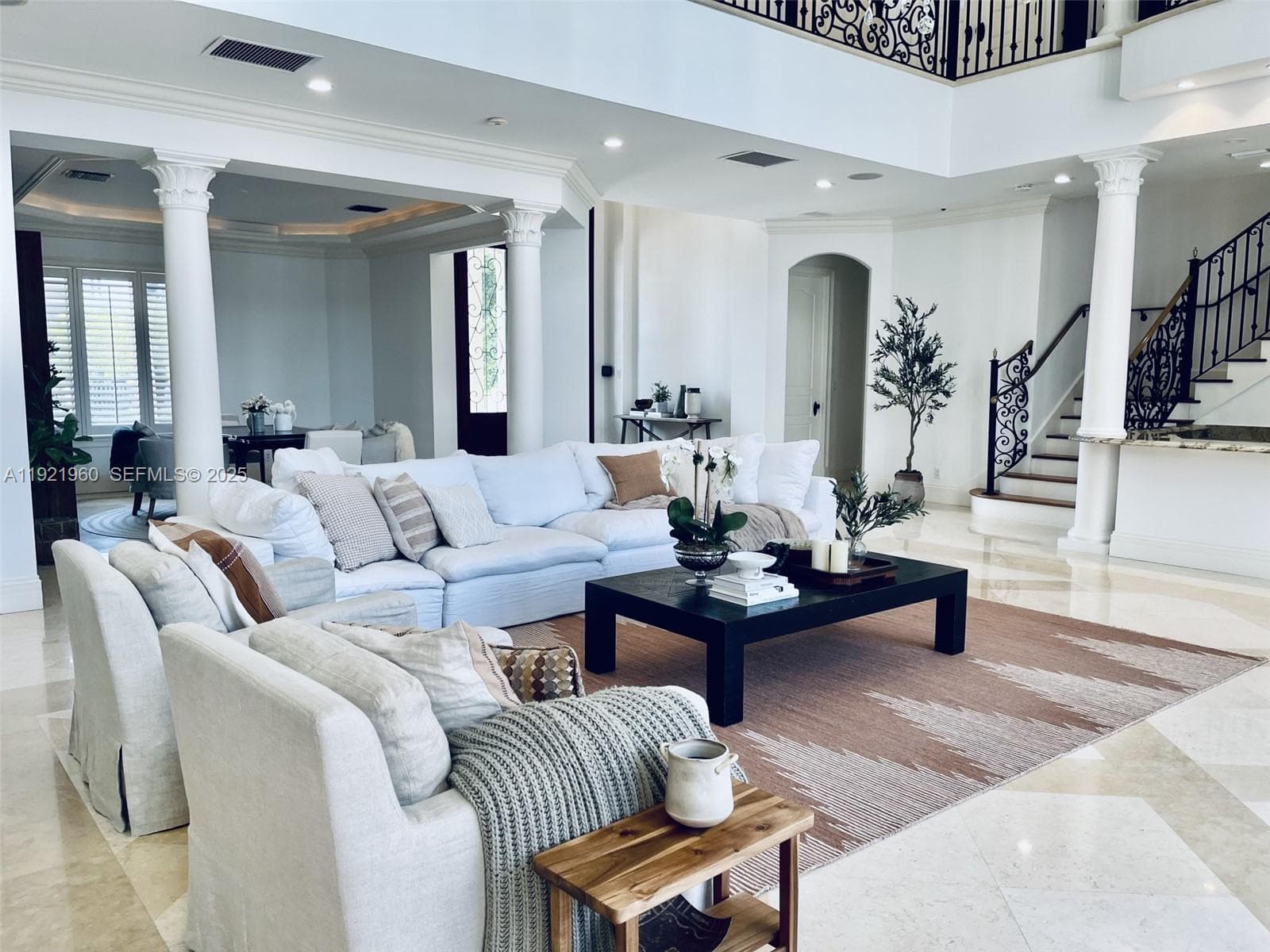 709 Isle of Palms Dr