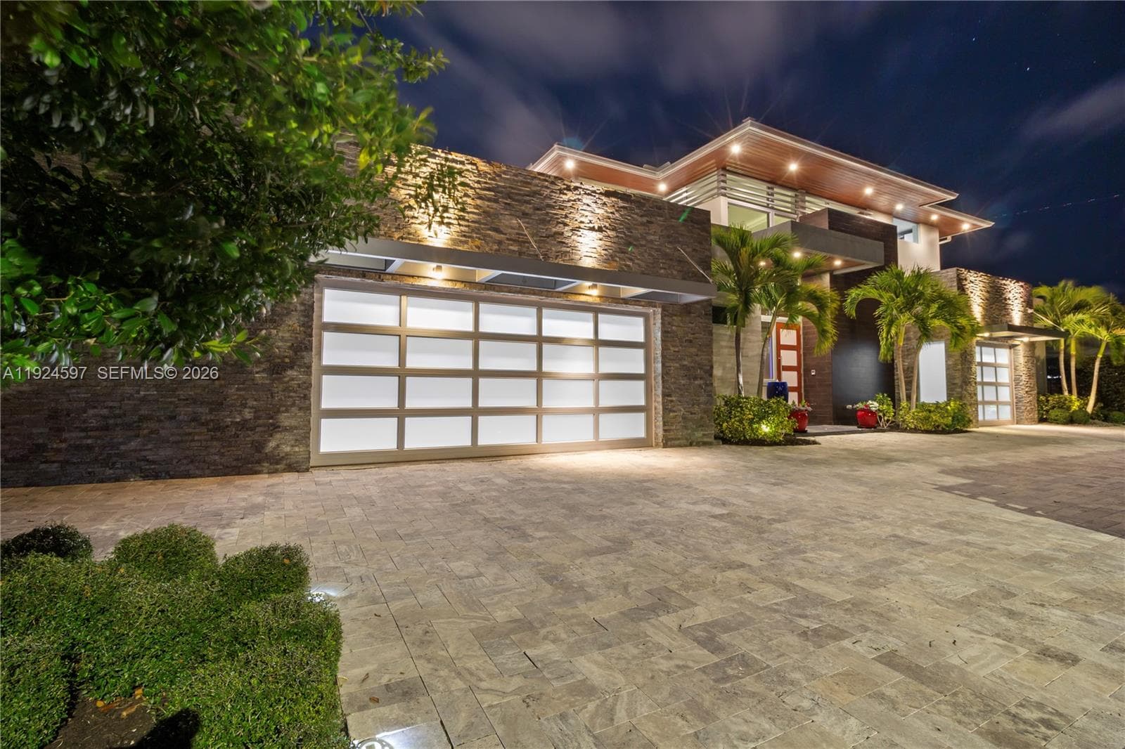 2809 NE 24th Pl
