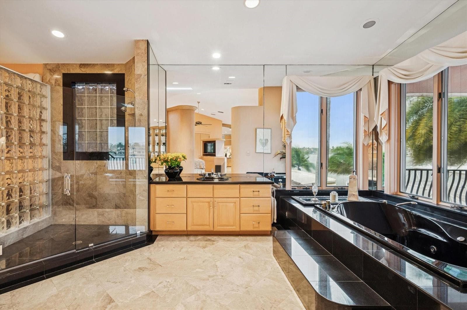 5 Isla Bahia Dr