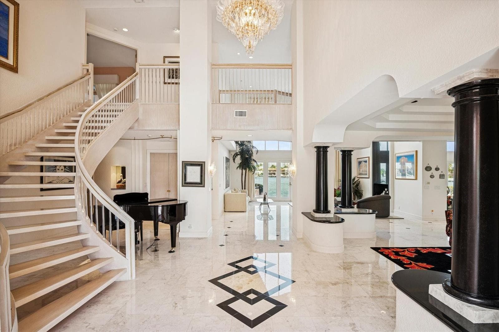5 Isla Bahia Dr