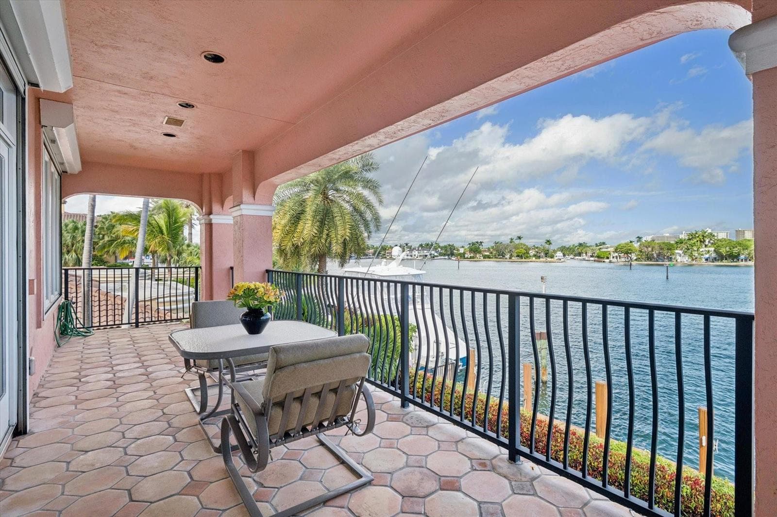 5 Isla Bahia Dr