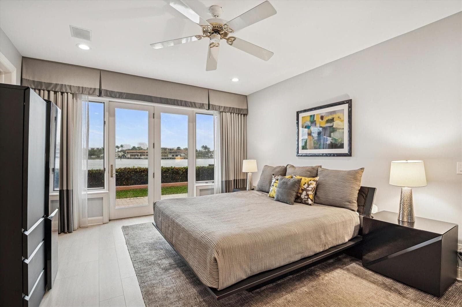 5 Isla Bahia Dr