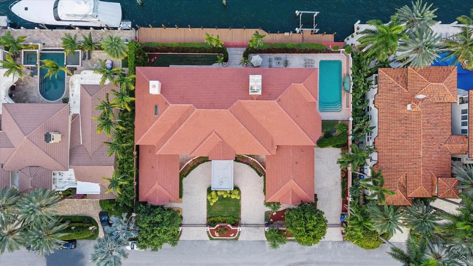 5 Isla Bahia Dr