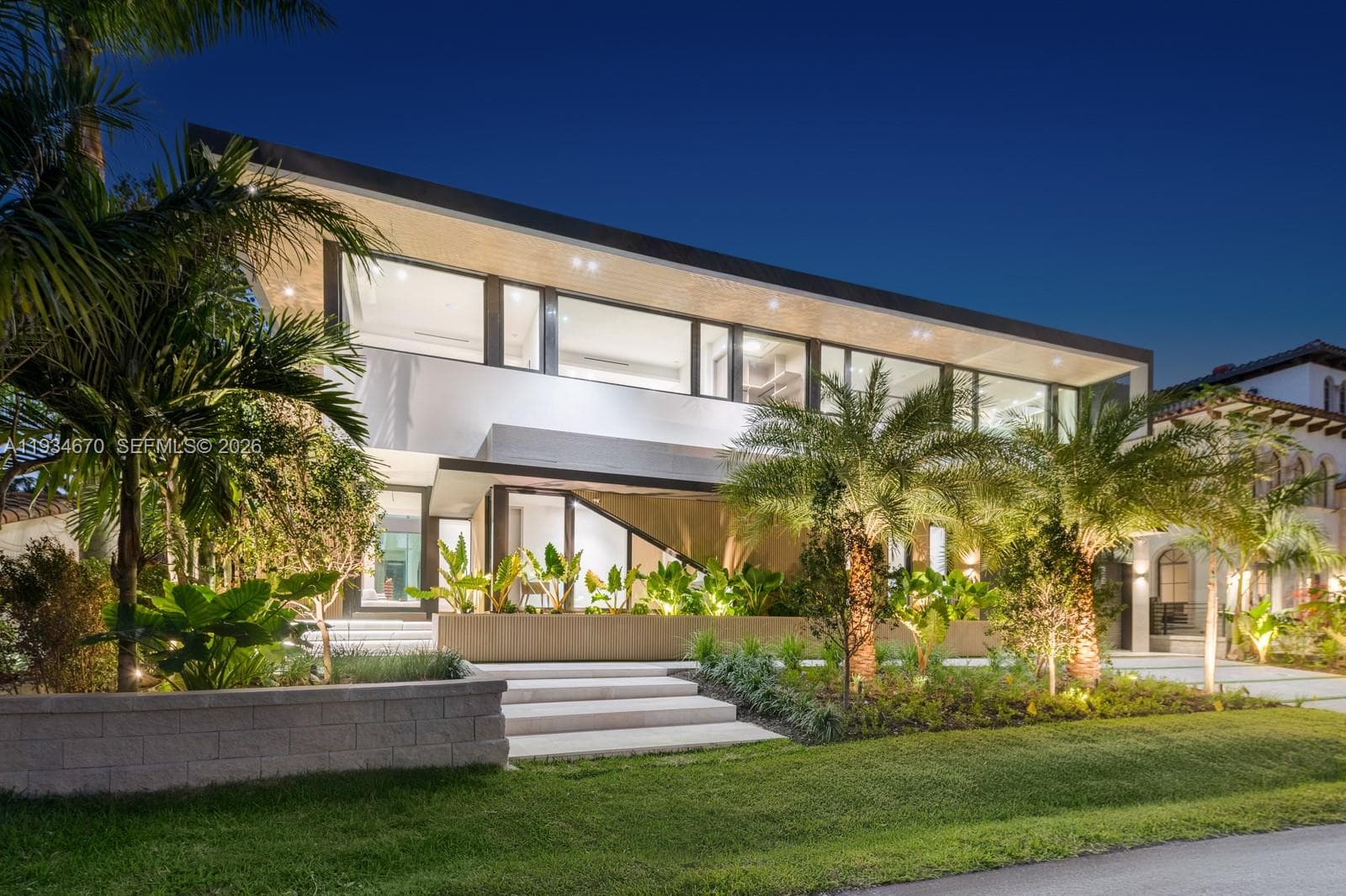 641 Flamingo Dr