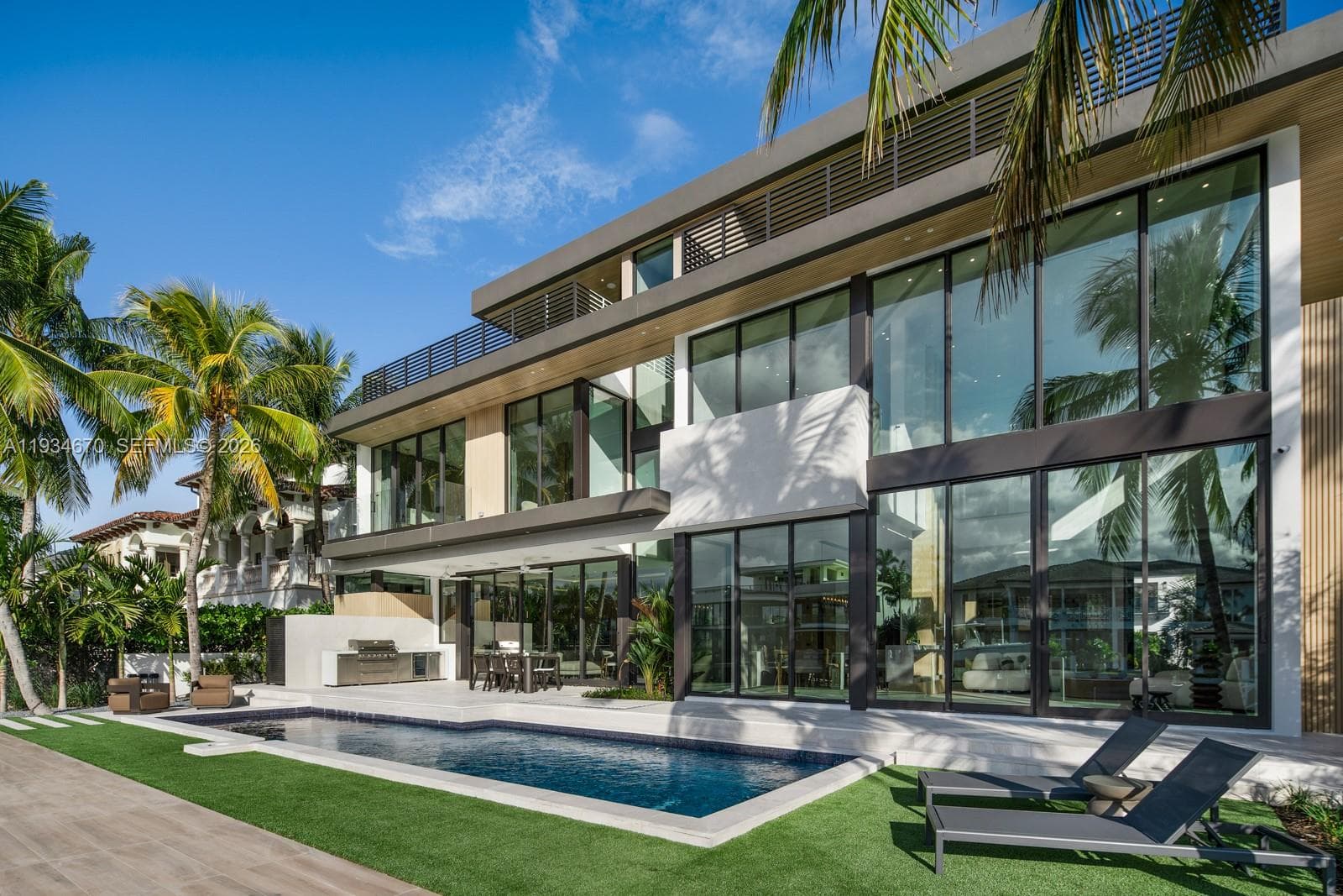 641 Flamingo Dr