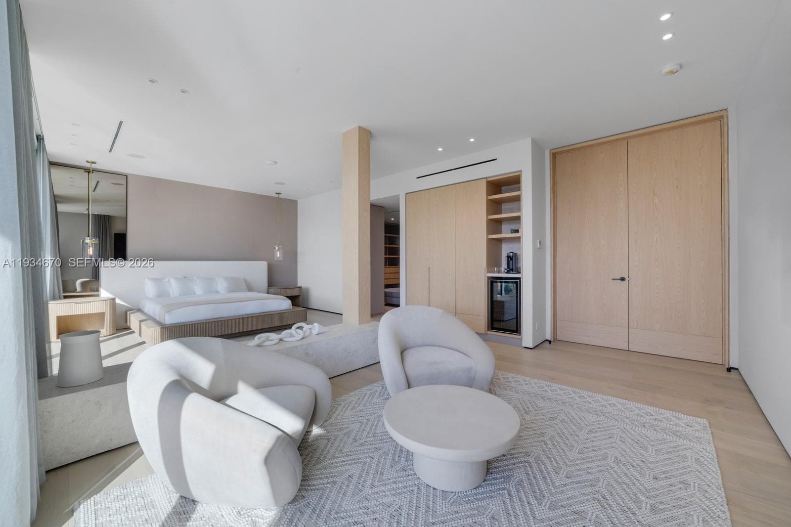 641 Flamingo Dr