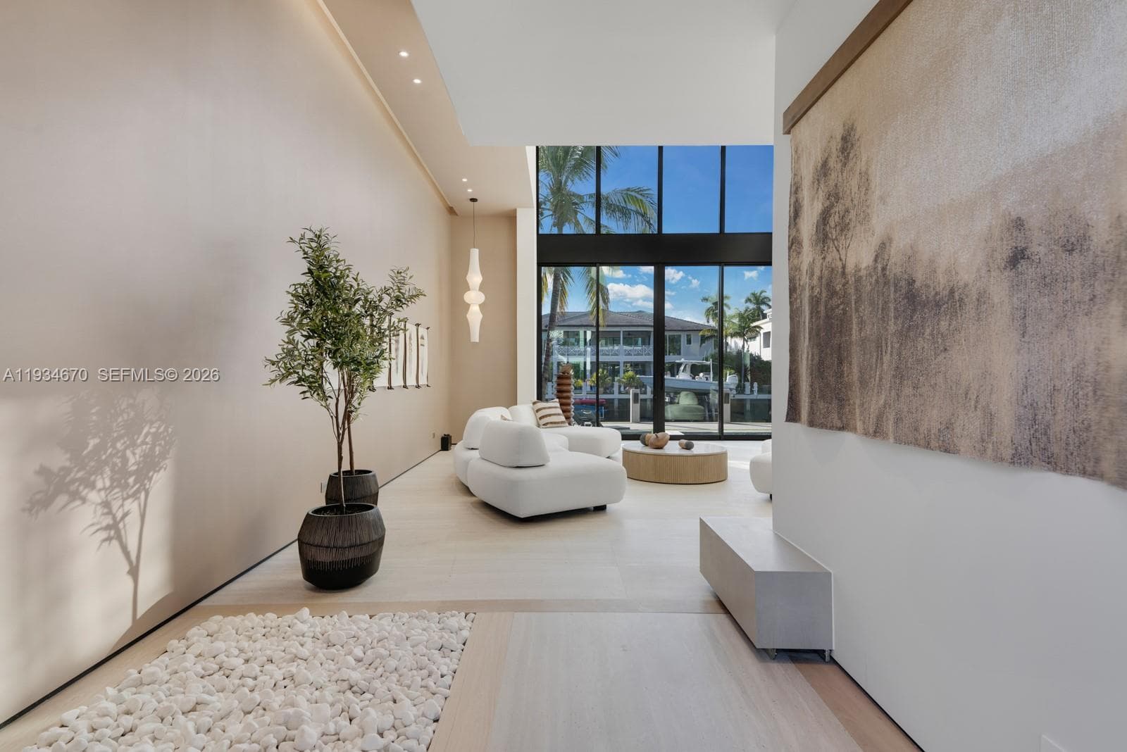 641 Flamingo Dr